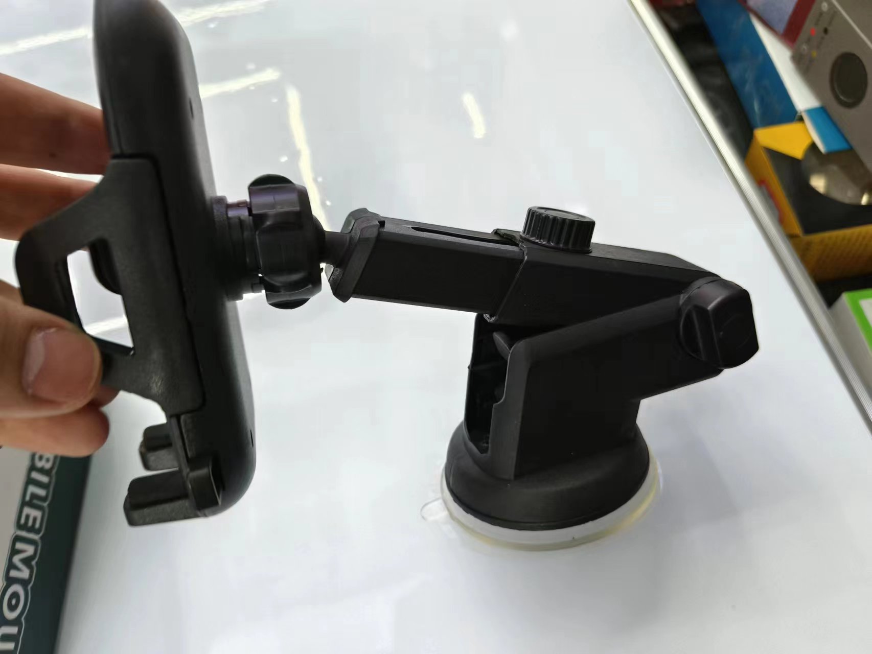 King Kong sucker type robotic arm mobile phone stand Application Scenario
