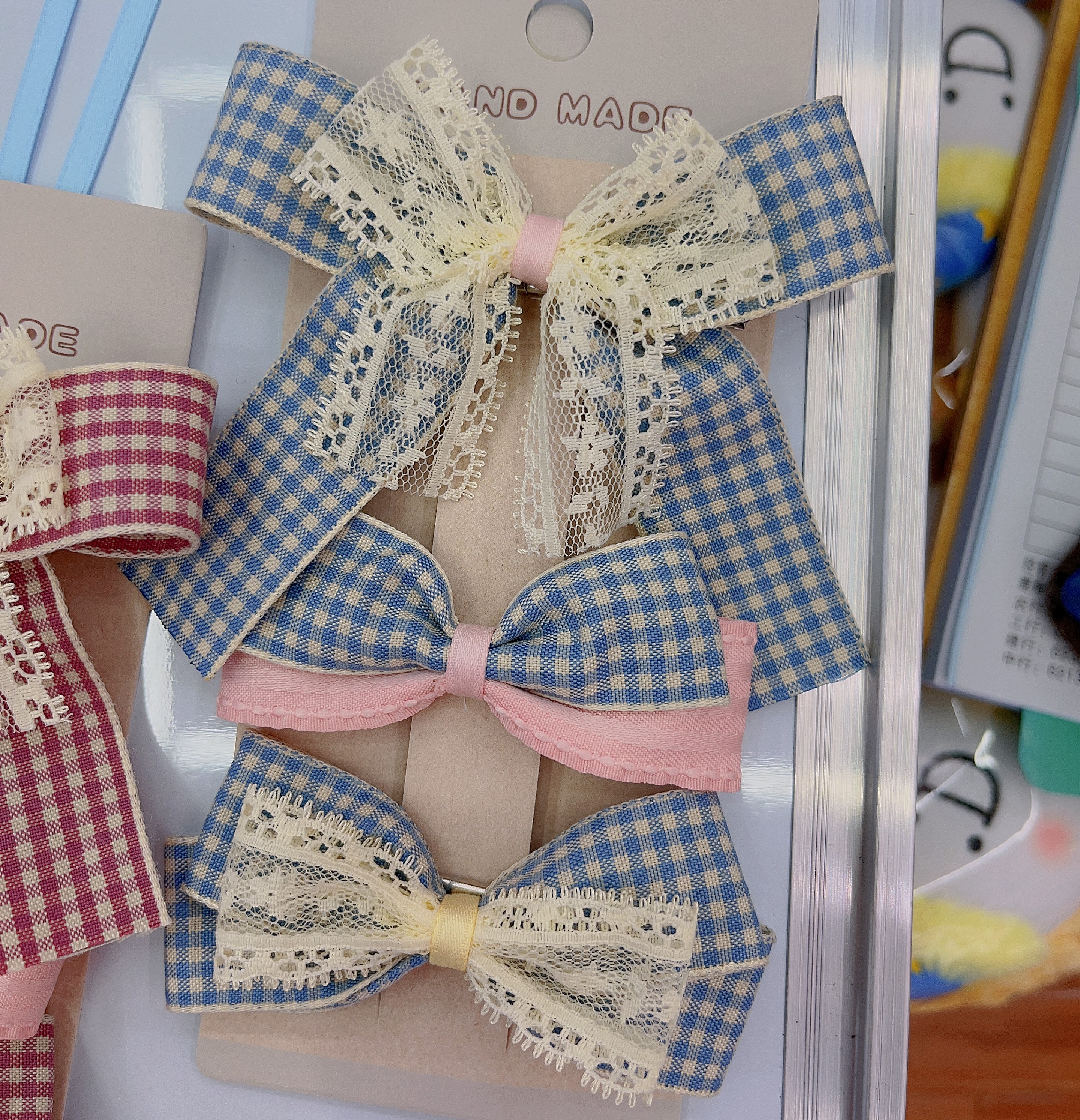 A set of exquisite Korean checkered lace hairpins
