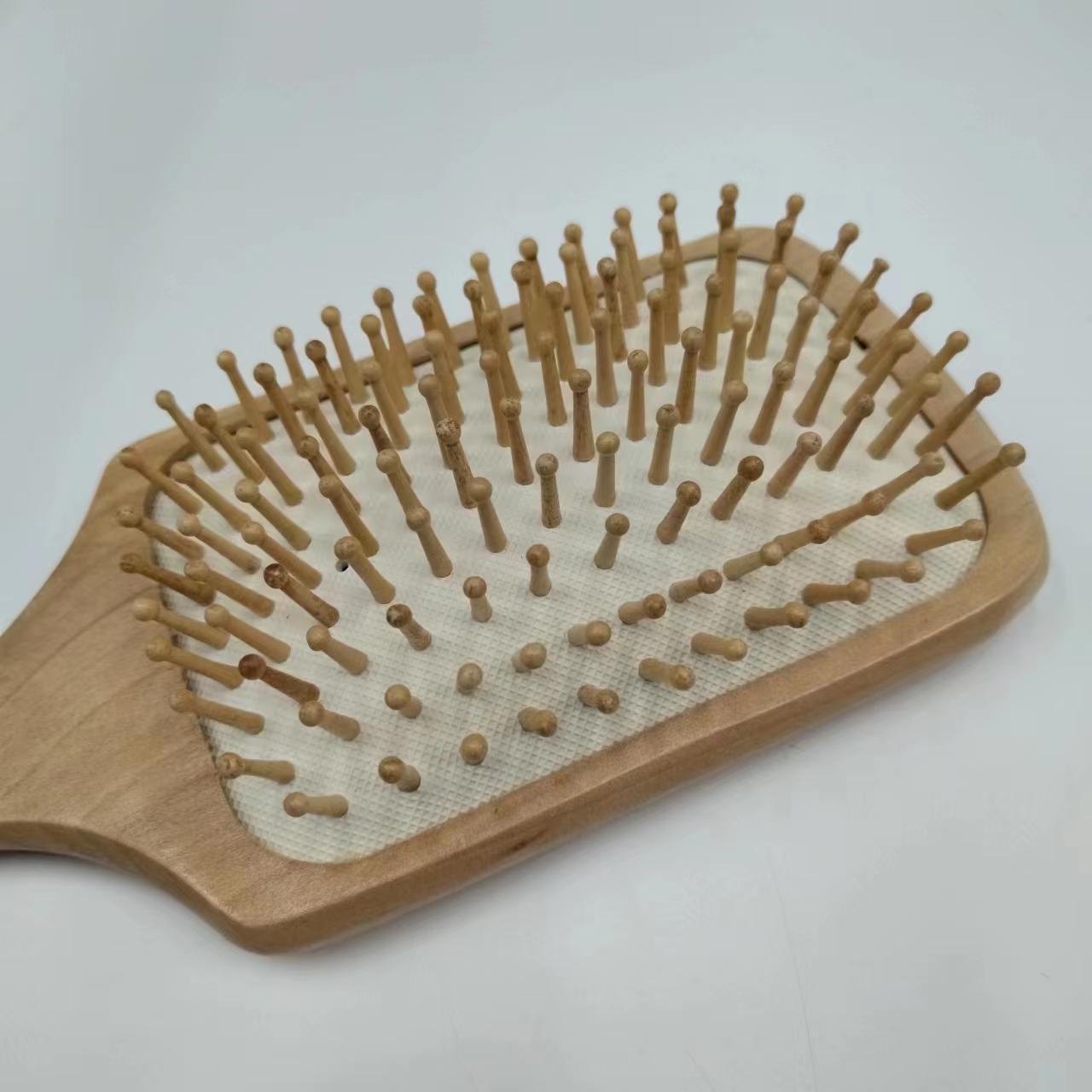 厂家现货热卖款按摩梳头皮清洁舒适美发梳顺发梳女生便捷木梳子