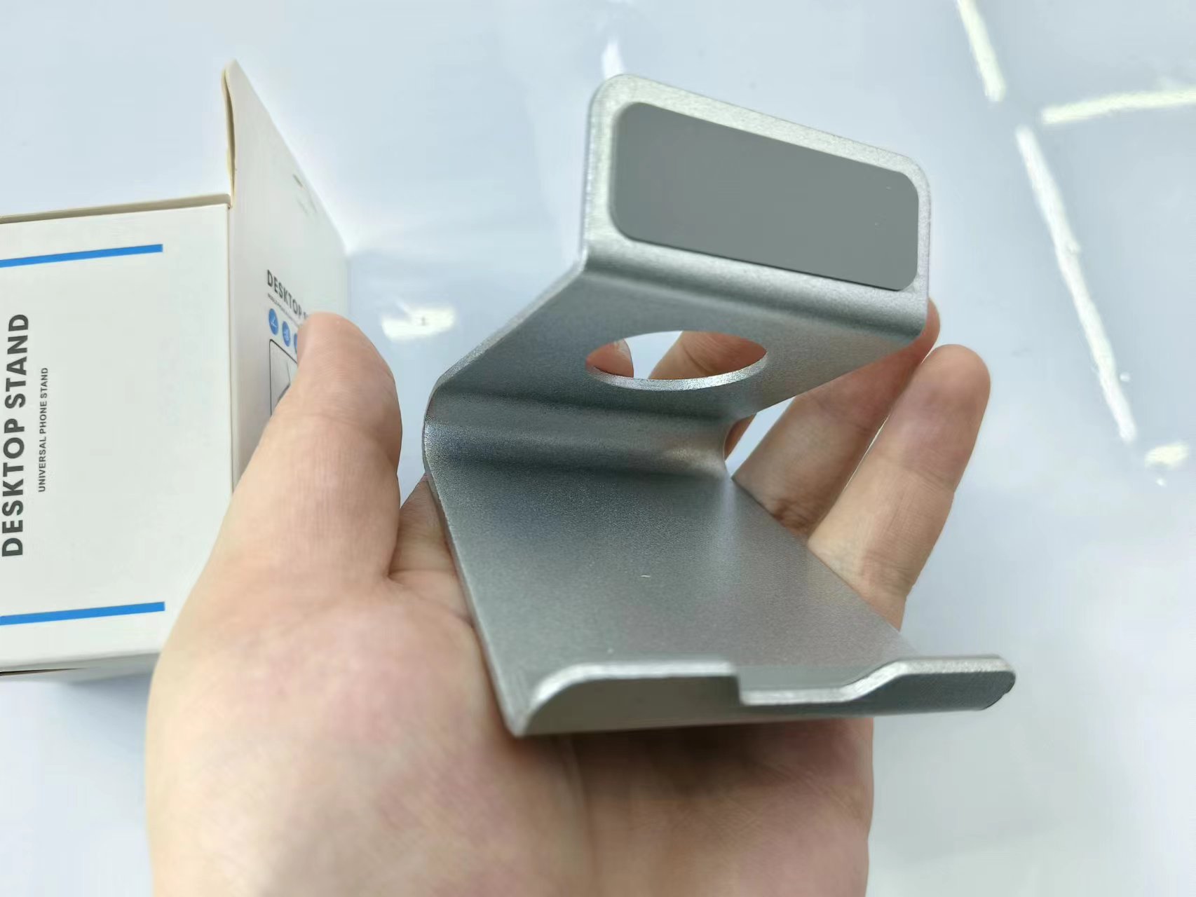 All-metal silicone pad phone holder Item Picture