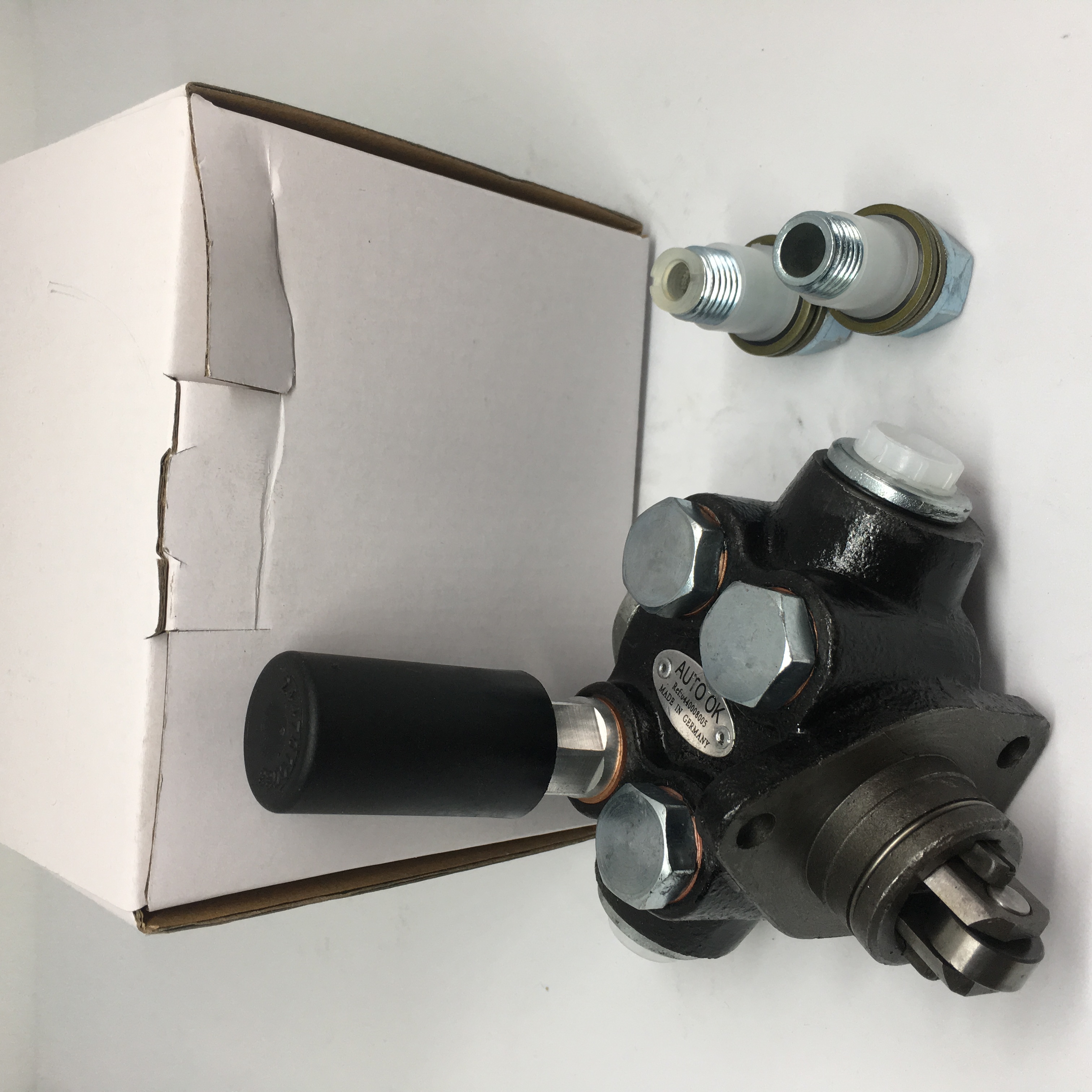 Auto parts for European heavy duty truck diesel engine oil pump 0440008005