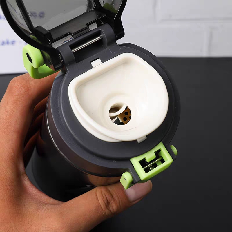 Random thoughts, drinking directly, bouncing the cup undefined