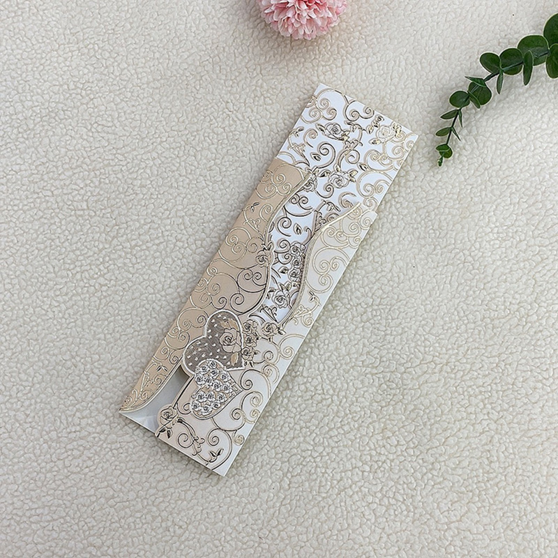 Factory direct sales of high-end African and Central European style elegant embossed three-dimensional flower double heart hollowed-out long pull-out wedding invitations, thank-you invitations, invitation letters and greeting cards Application Scenario
