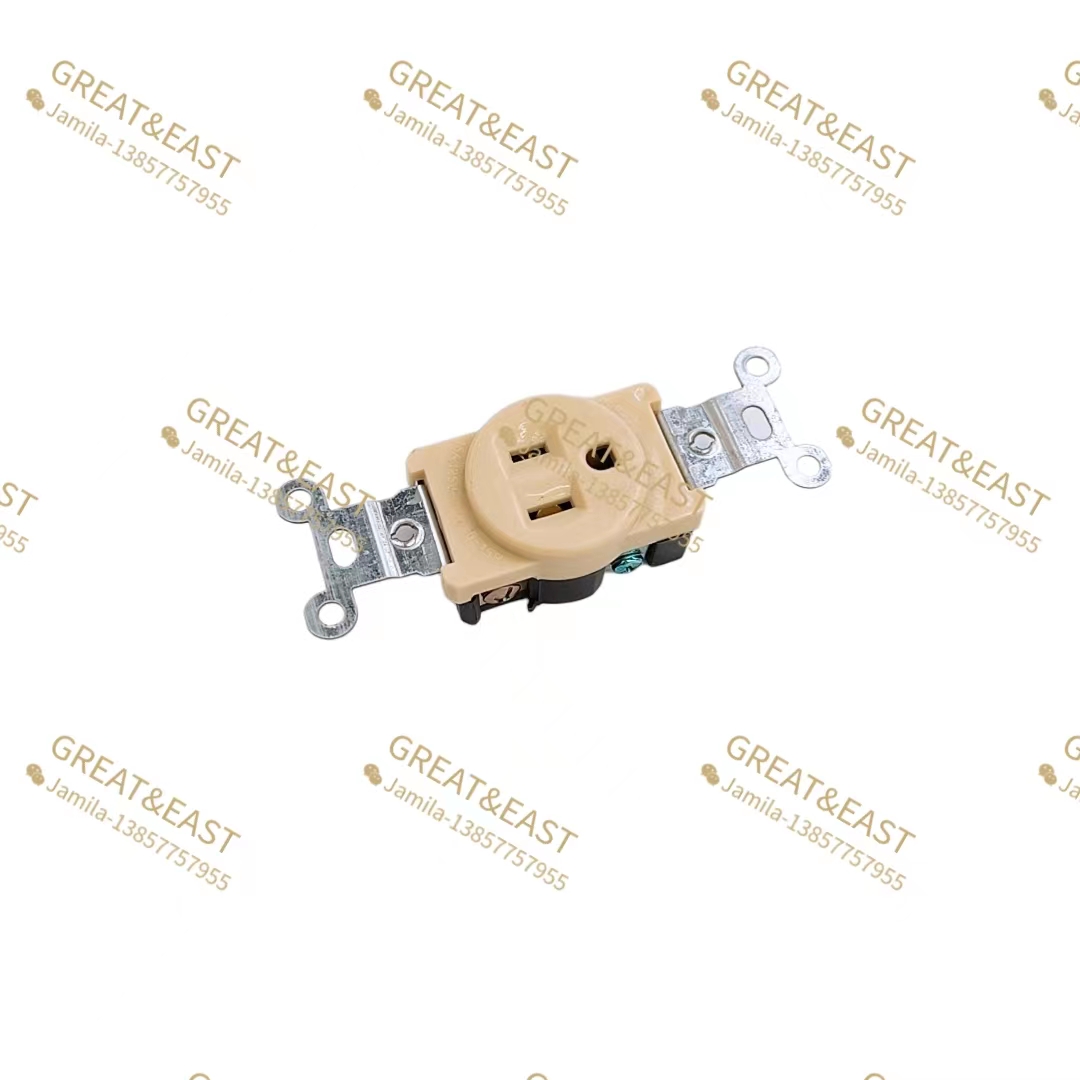 American-style flat three-hole wall switch panel socket Item Picture