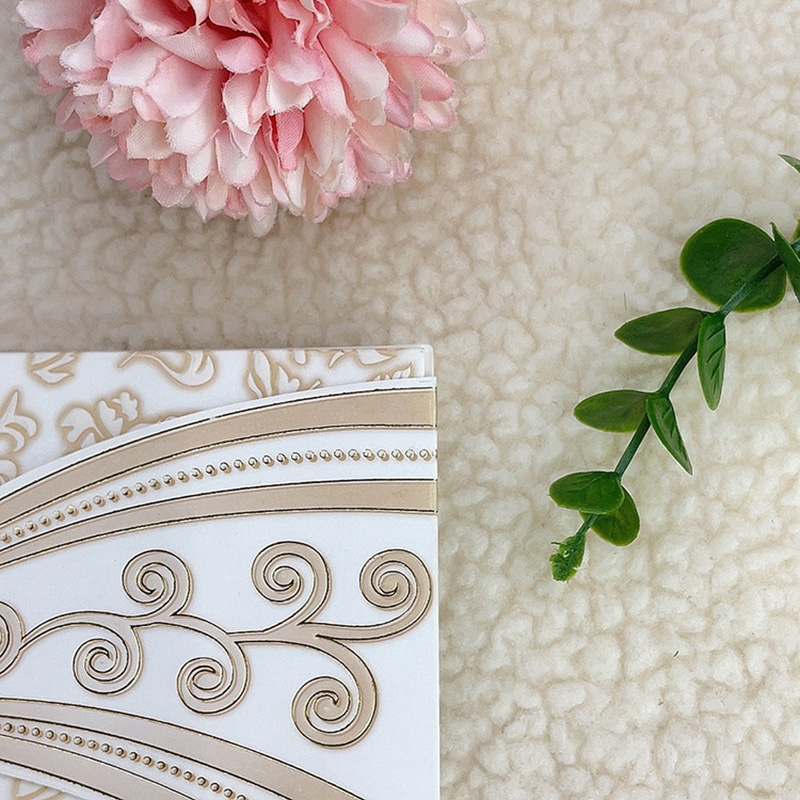 High-end African and Central European style elegant gold-embossed heart-shaped long wedding invitations, thank-you invitation letters, greeting cards and invitations, factory direct sales Item Picture