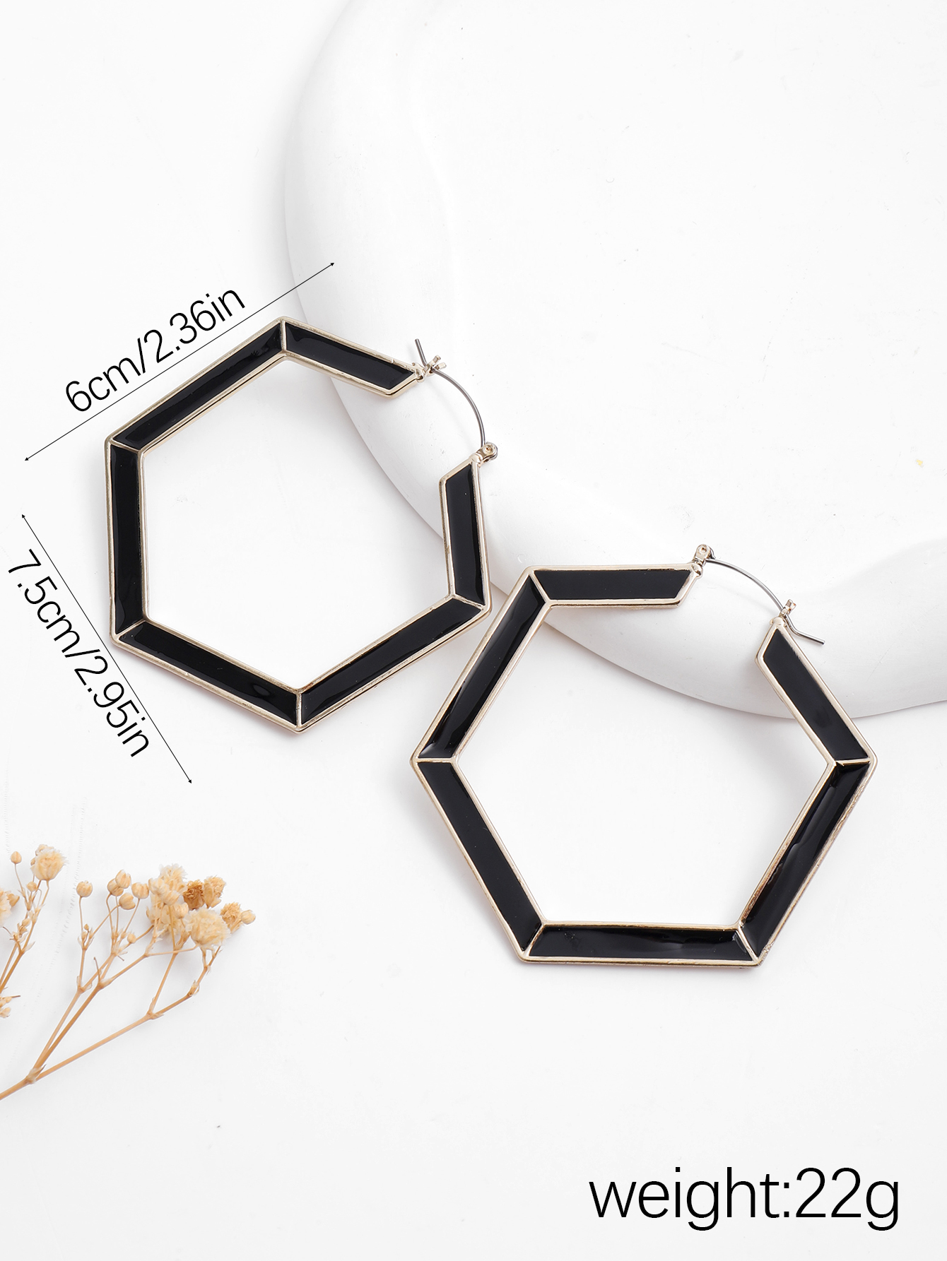 European and American fashionable, simple and elegant metal exaggerated square rhombic large earrings, black glazed large ear ring women's earrings