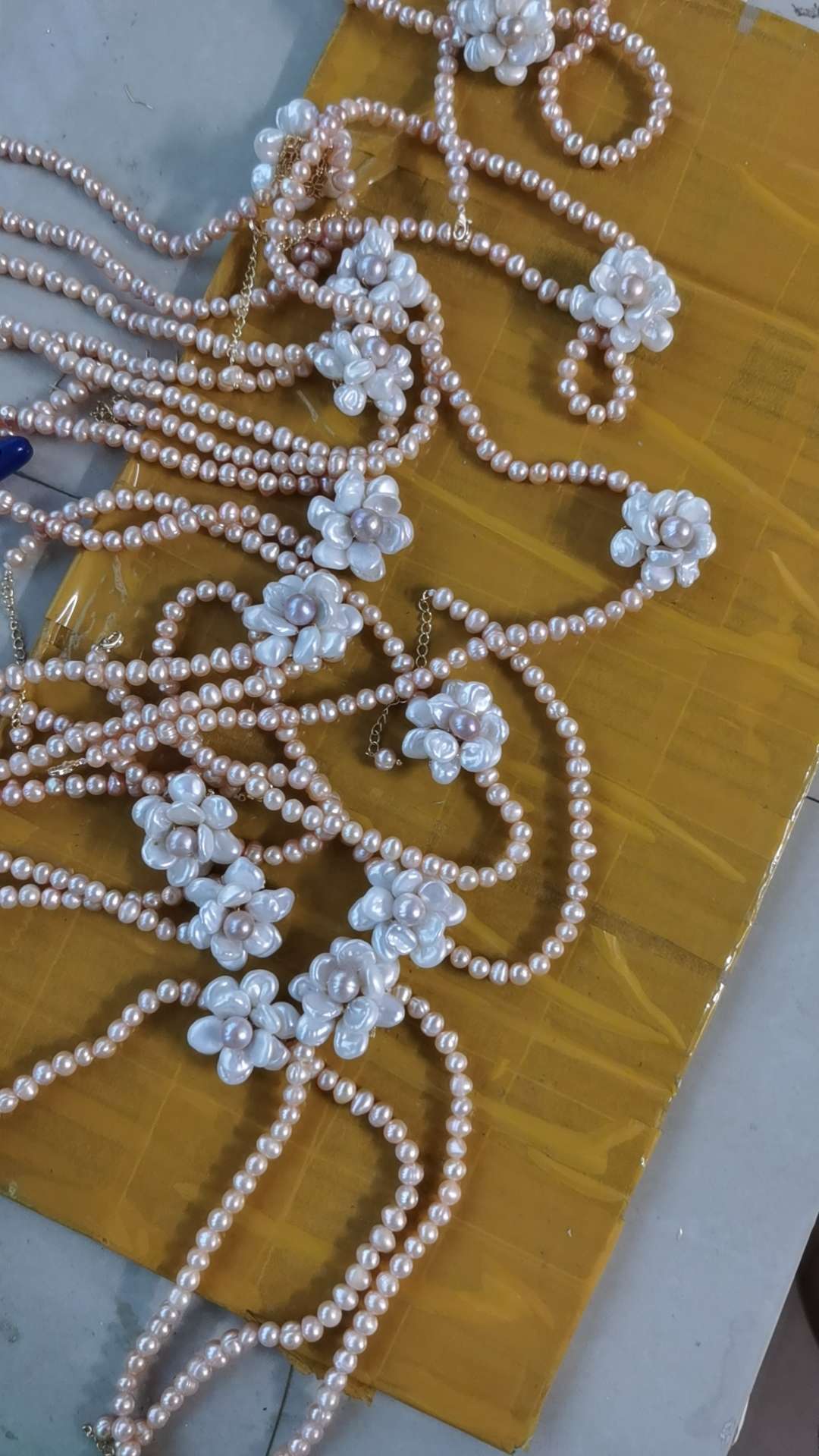 天然珍珠花朵项链