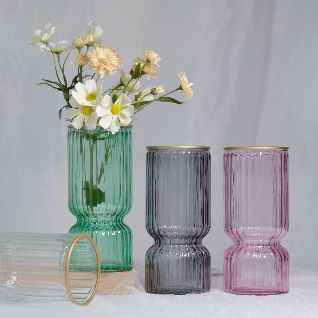 Simple and fashionable colorful gilded vase