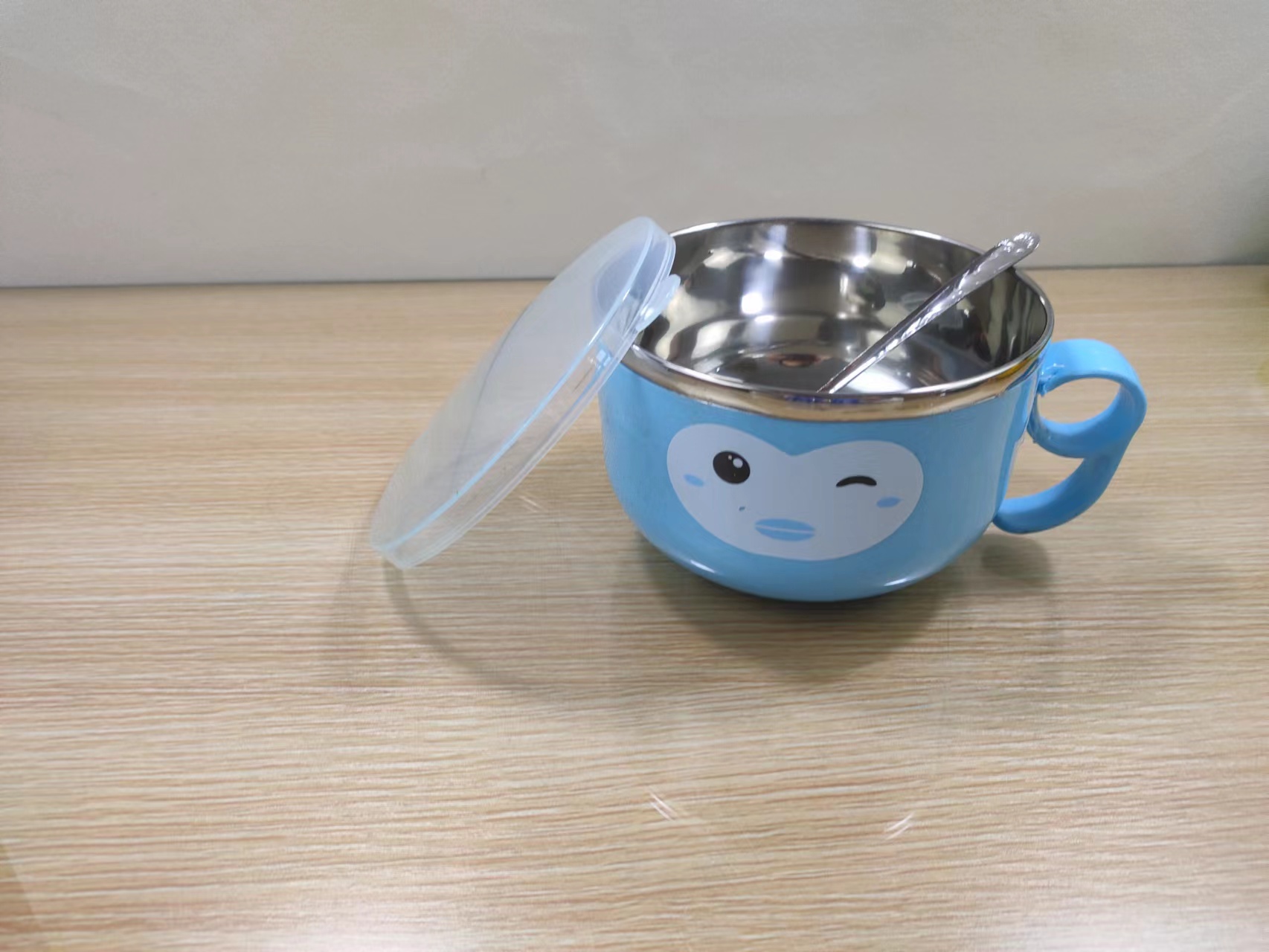 DF99106 stainless steel instant noodle bowl with lid, lunch box, office worker insulated bento box, rice bowl, student dormitory, kitchen, hotel supplies, best-selling product, DF trading house Application Scenario