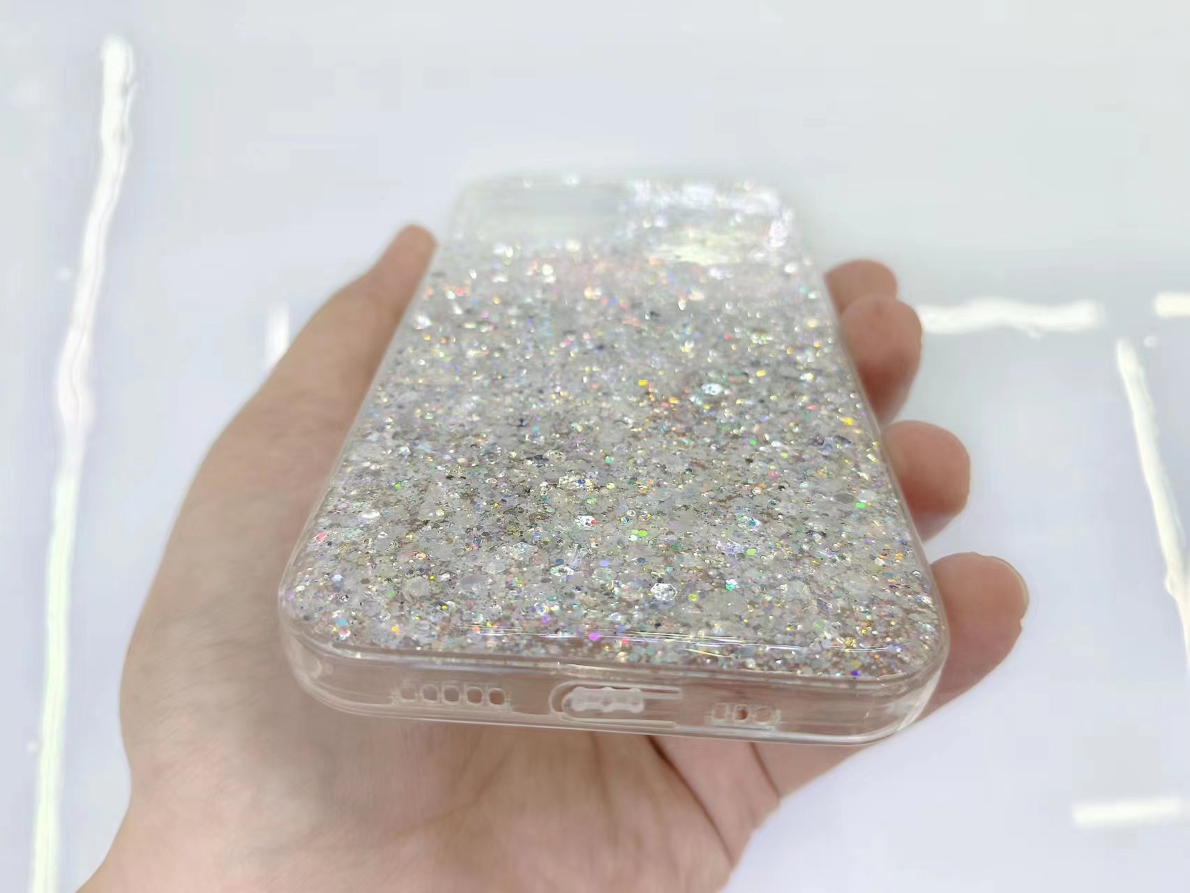 Glitter Drops Glue Mobile Phone Case Glitter Drops Glue Mobile Phone Case Glitter Drops Glue Mobile Phone Case Application Scenario