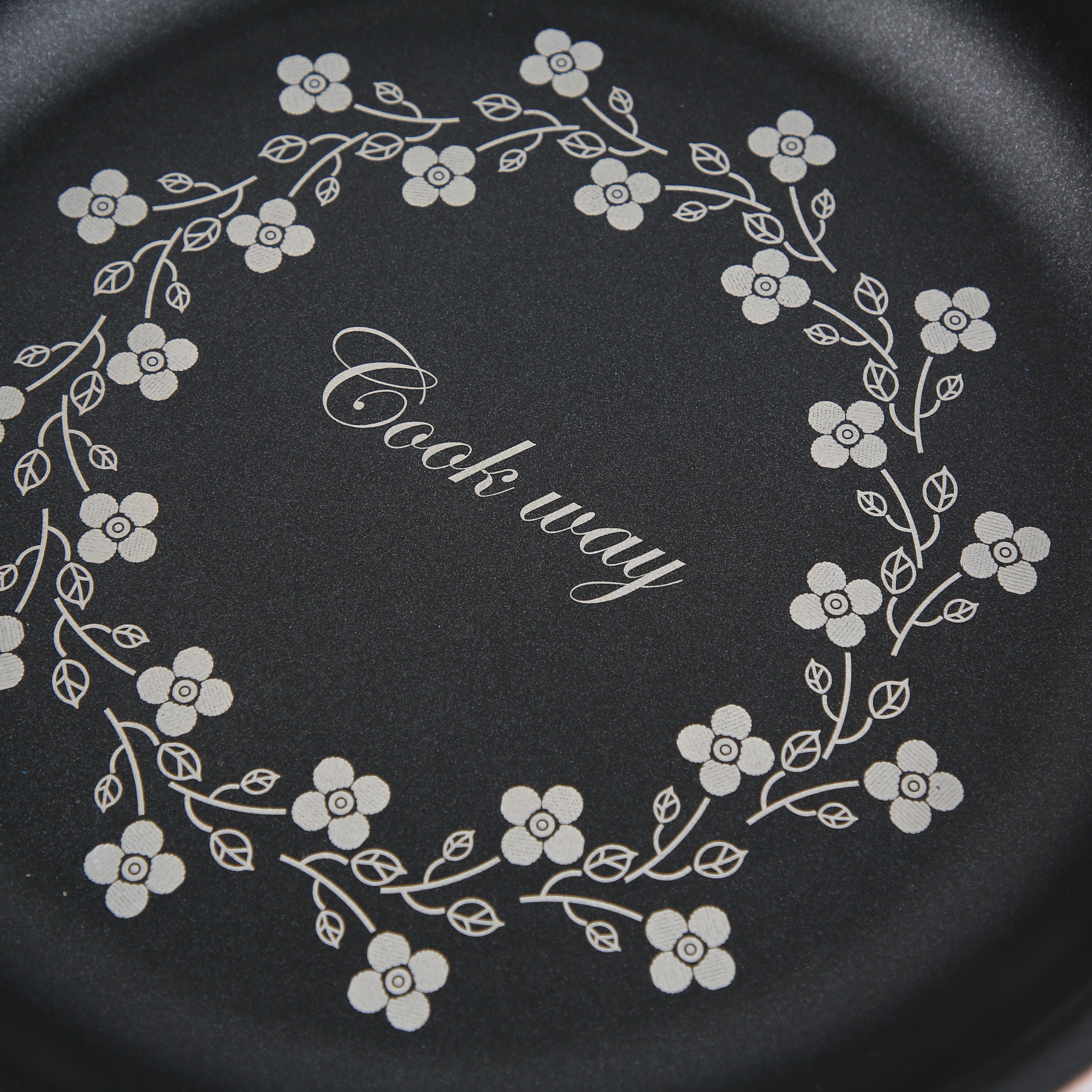 Kitchen Code: Korean original imported red diamond single-handled frying pan, 30cm Specification image