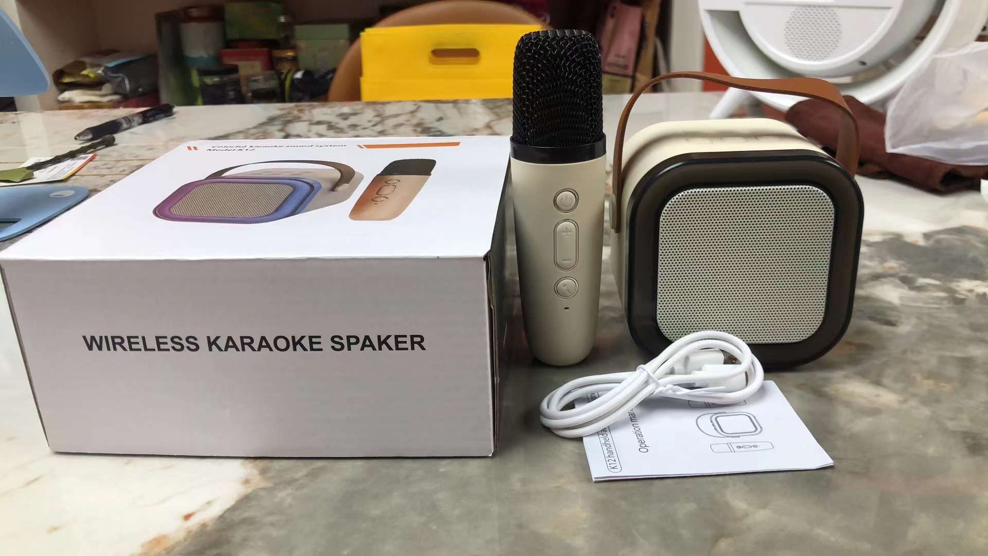 Microphone, Bluetooth speaker, wireless Bluetooth audio system, karaoke set speaker, home karaoke audio system Item Picture