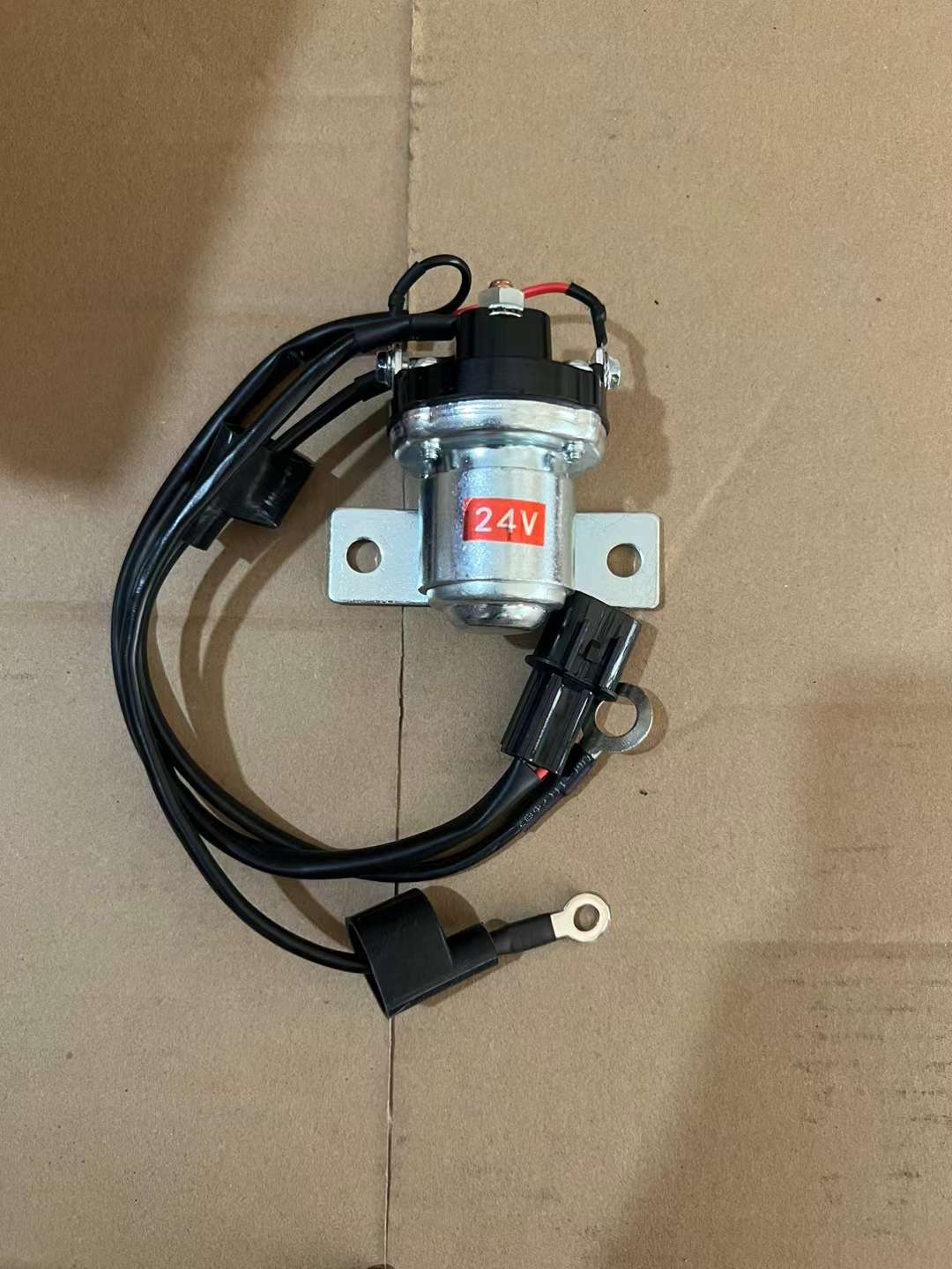 تنطبق قطع السيارات على مفاتيح الكهربائية الكهرومغناطيسية 24V details Picture