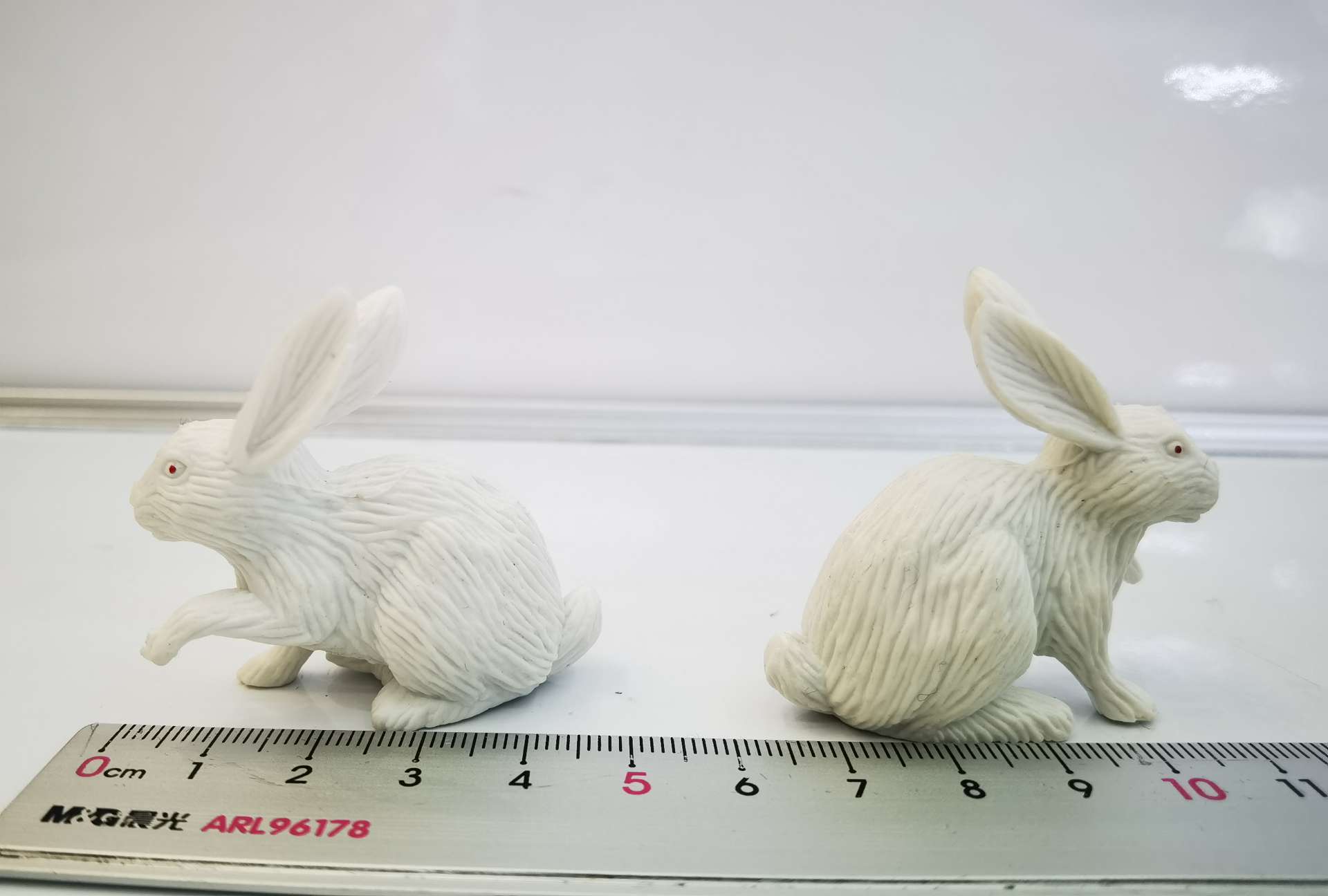 PVC仿真玩具兔子详情图3