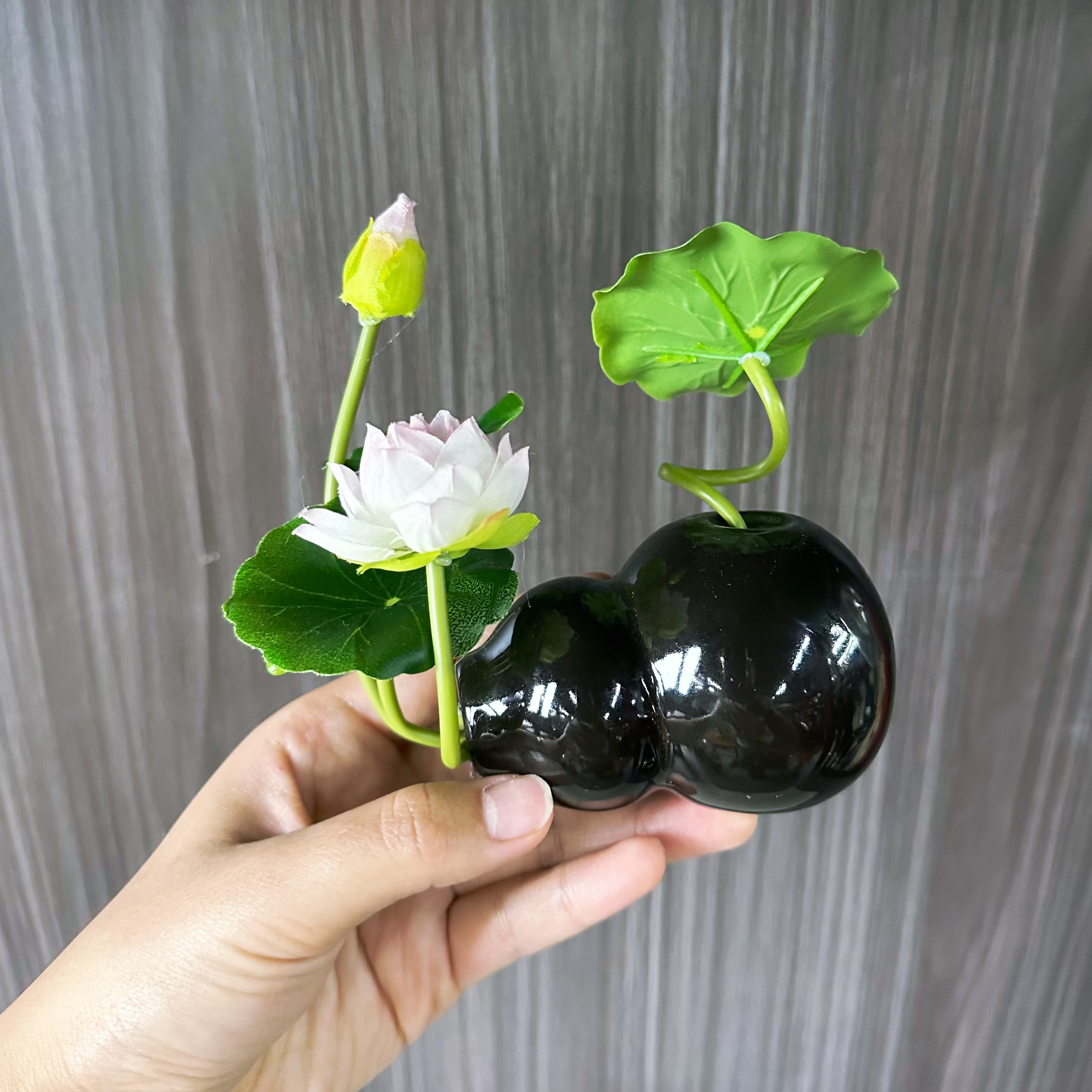 Gourd lotus decorative flower artificial flower dining table top display decoration, hotel tableware, restaurant, banquet use details Picture