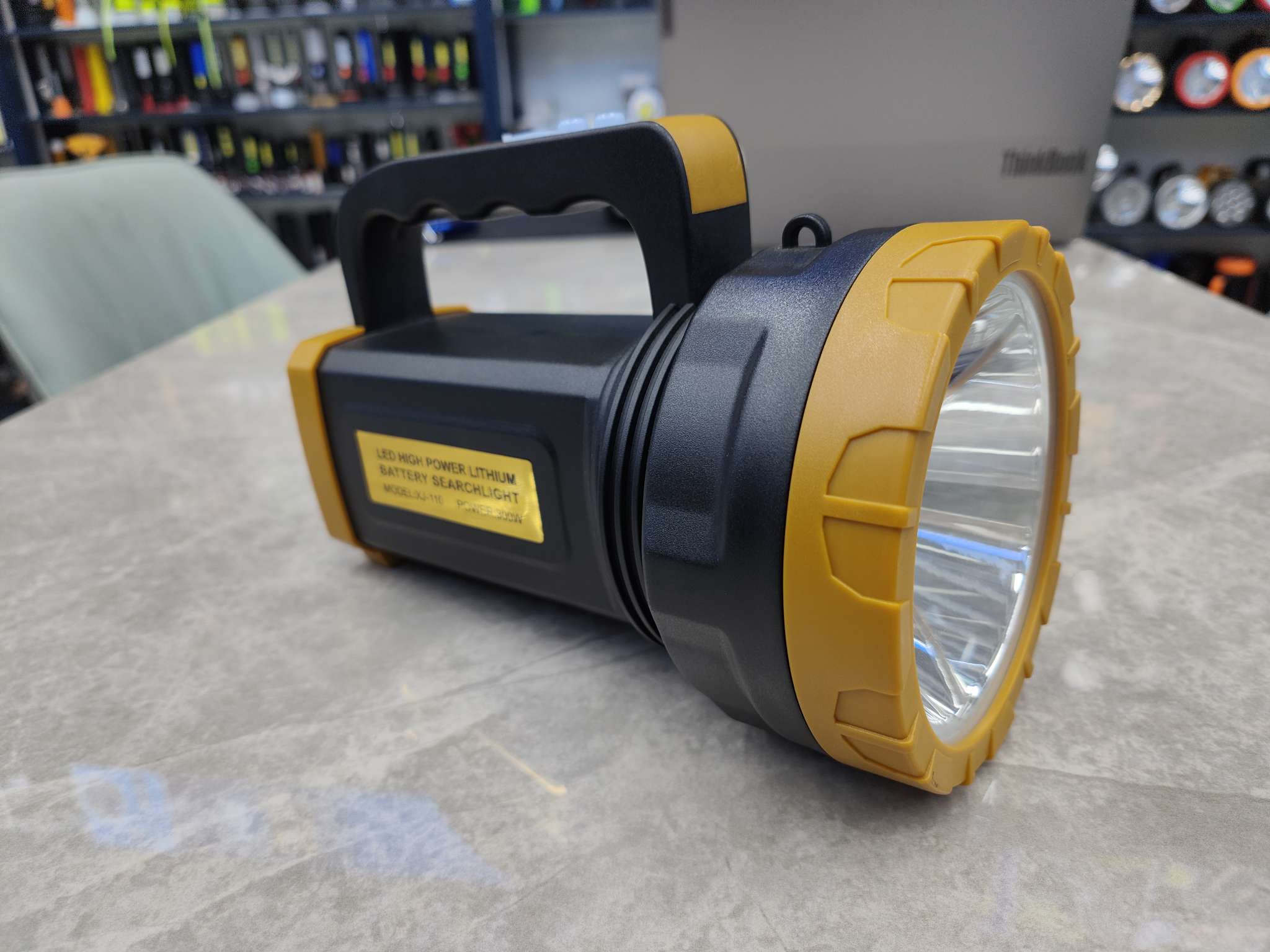 Multifunctional portable electric lamp