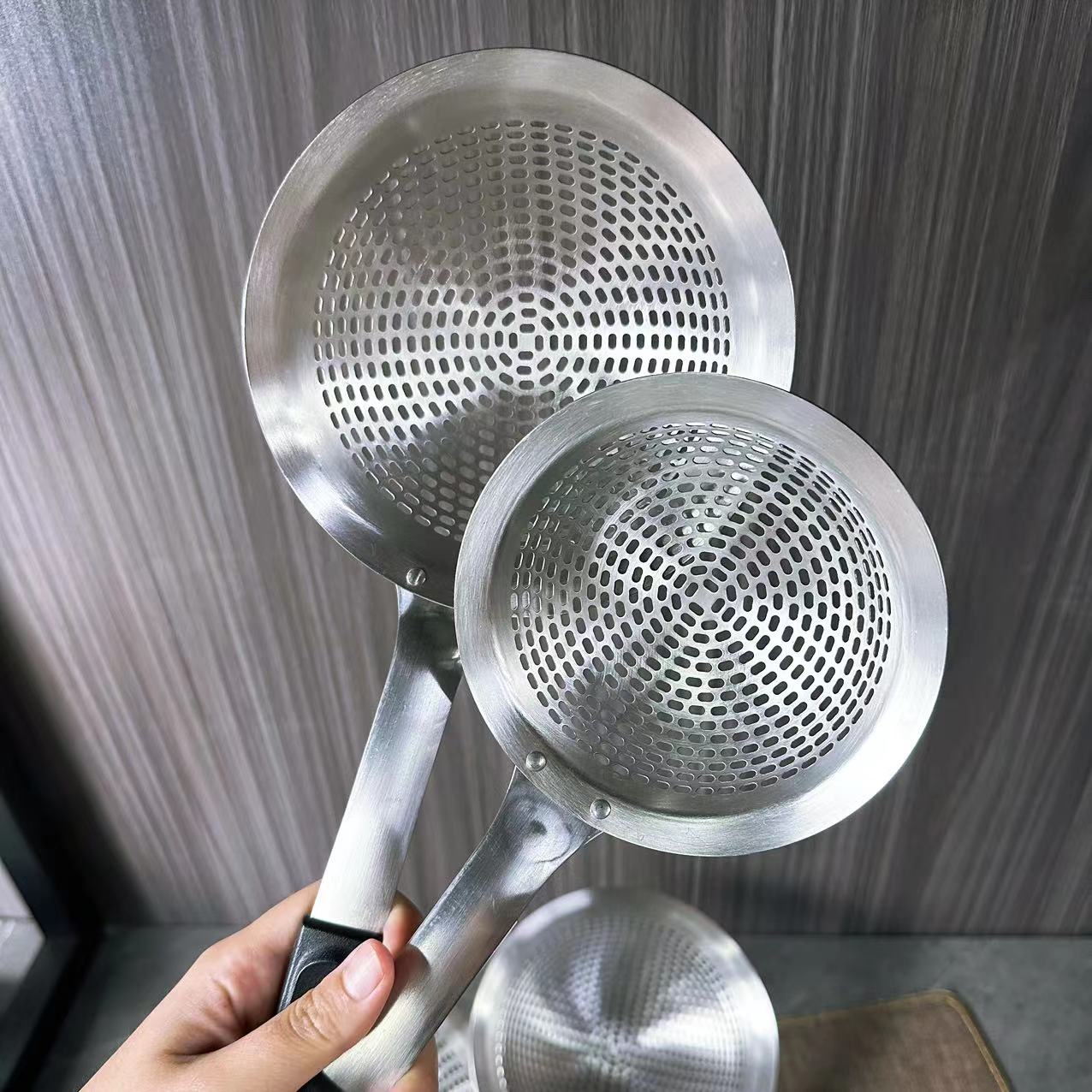 304 stainless steel nylon handle coarse-hole strainer 12/14/16/18cm hotel kitchen cookware and tableware for commercial use Item Picture