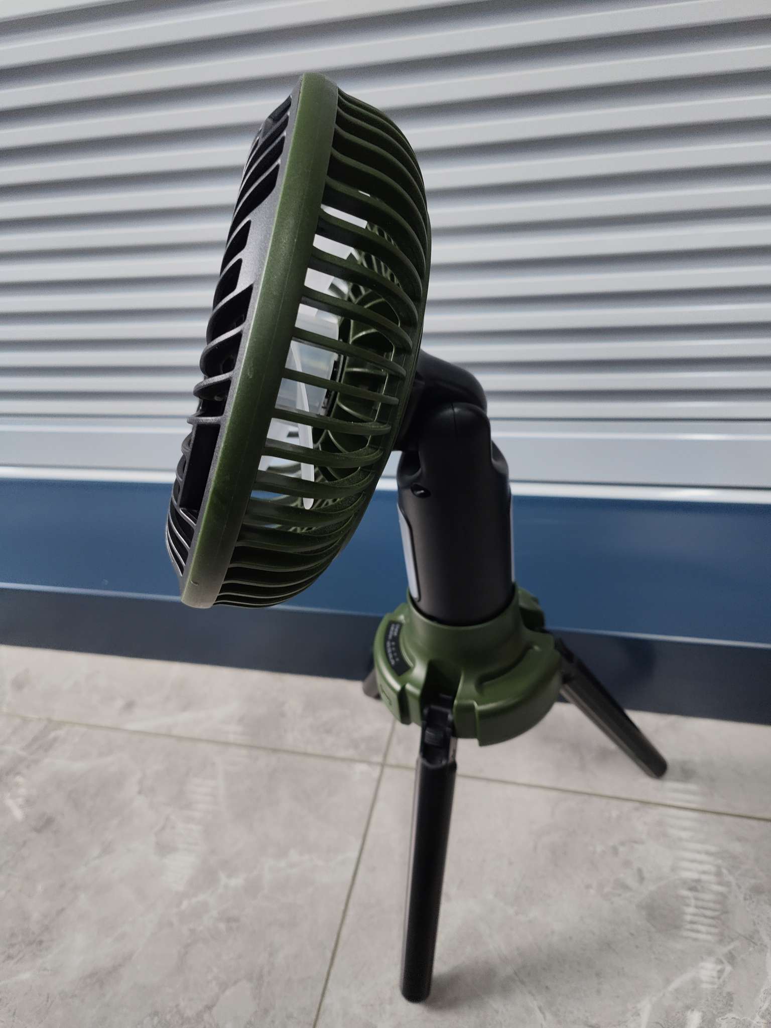 The Lamp Fan Is Cool And Bright Application Scenario