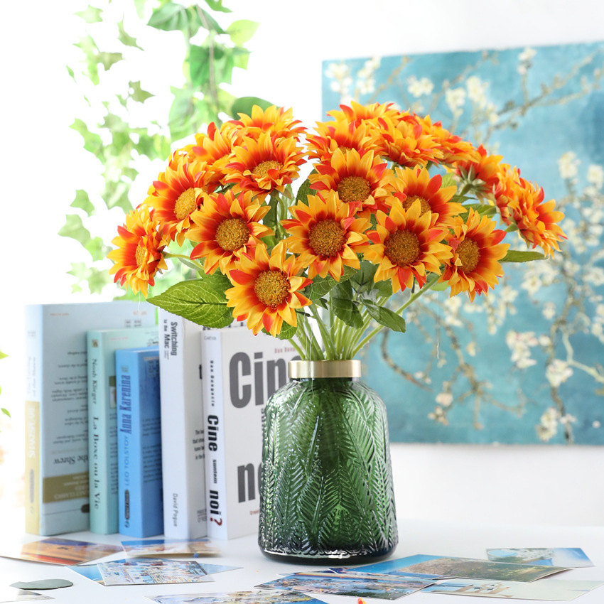 Artificial flowers, sunflowers, small artificial flowers, home decoration, single sunflowers, factory sales, wedding decoration, silk flowers details Picture