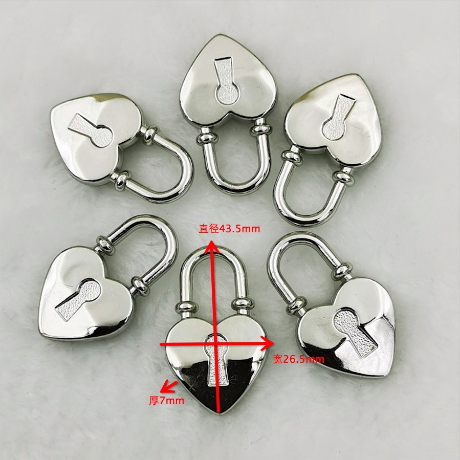 diy plastic heart-shaped jewelry, electroplated white K heart-shaped lock pendant, necklace, keychain, heart-shaped pendant wholesale detail image 4