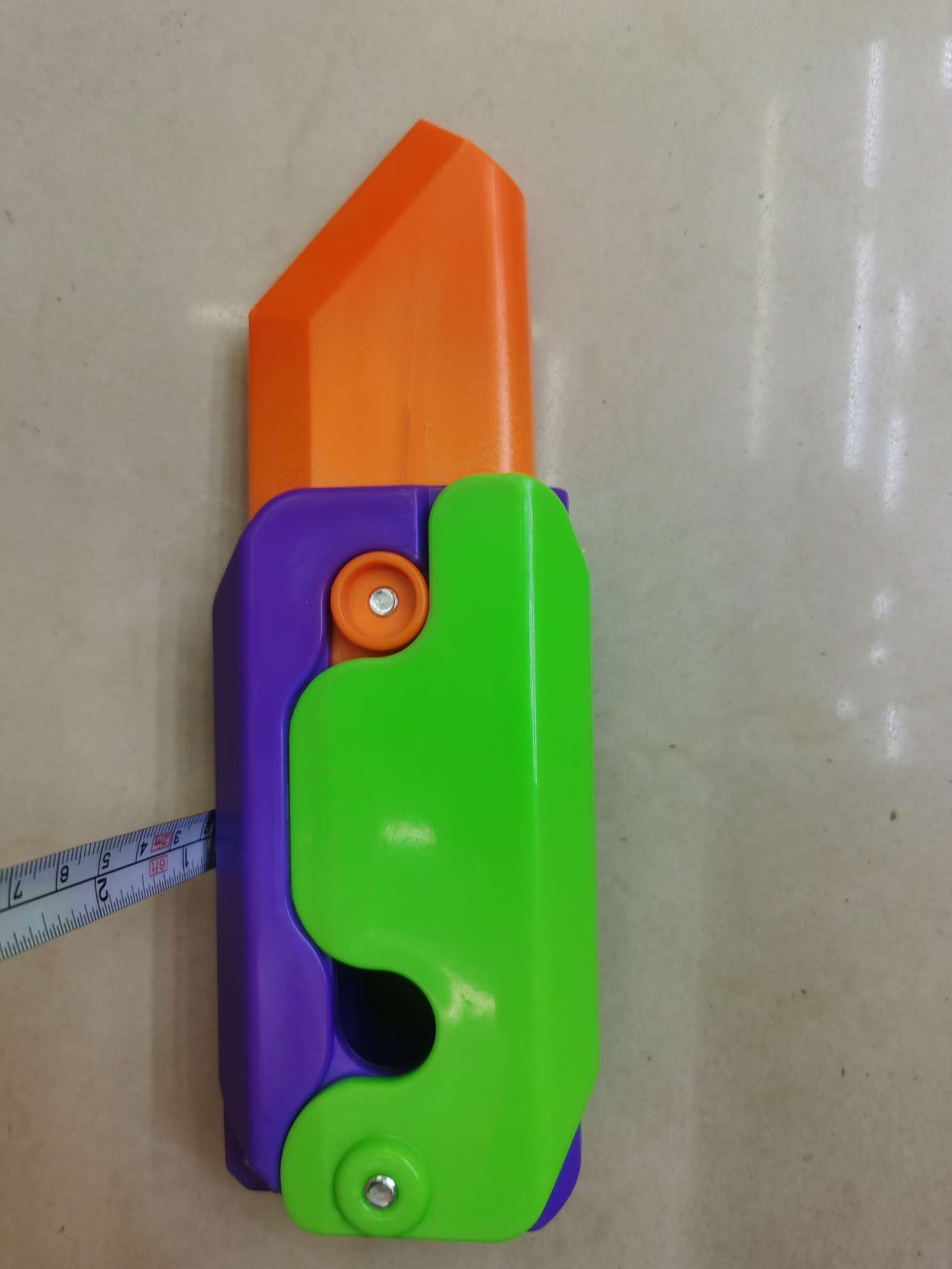 20Cm 3D Gravity Radish Knife Radish Ball Radish Gun Burst A Popular Toy Application Scenario