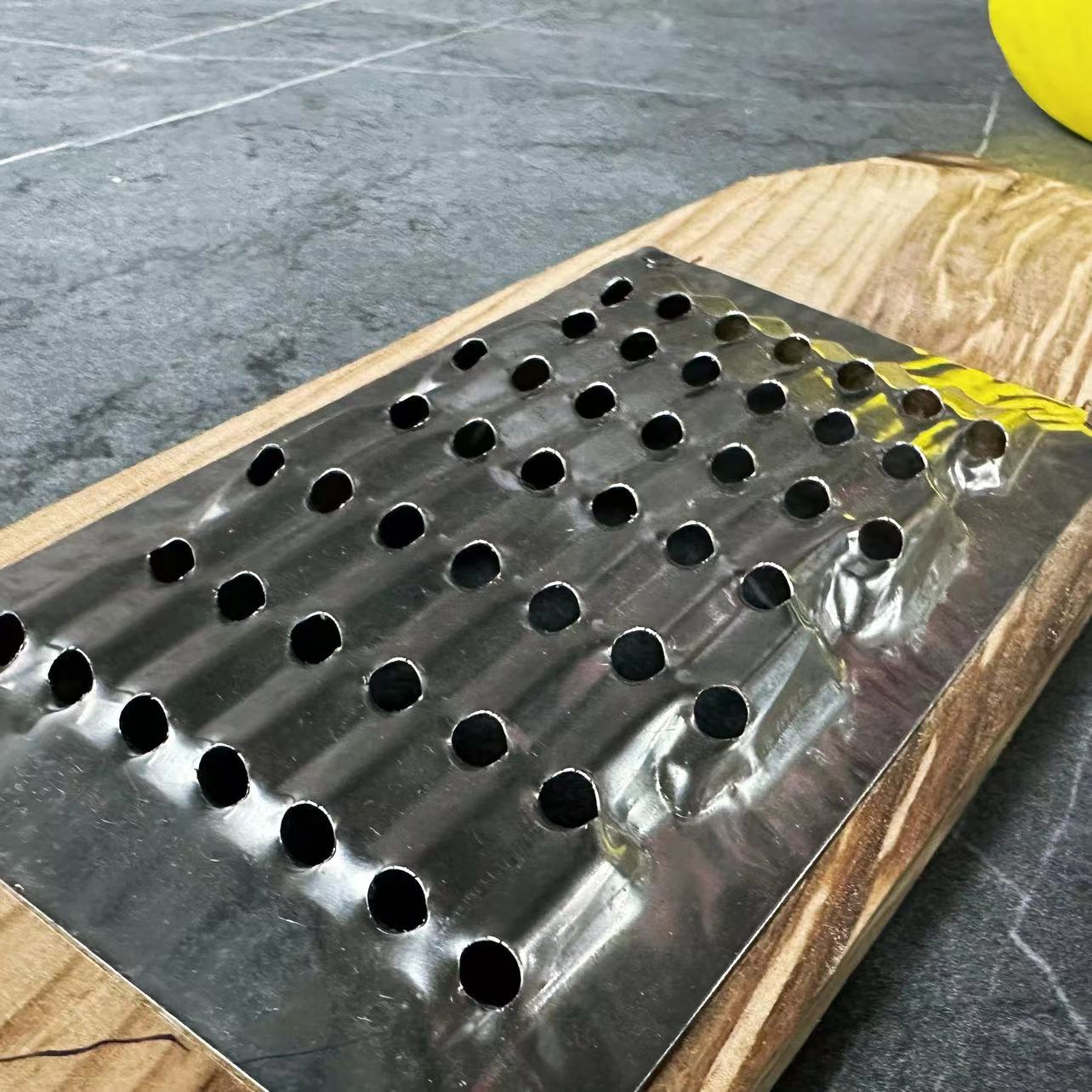 Solid wood steel knife blades, radish shreds, grater, grater, kitchenware, hotel and restaurant use, household details Picture