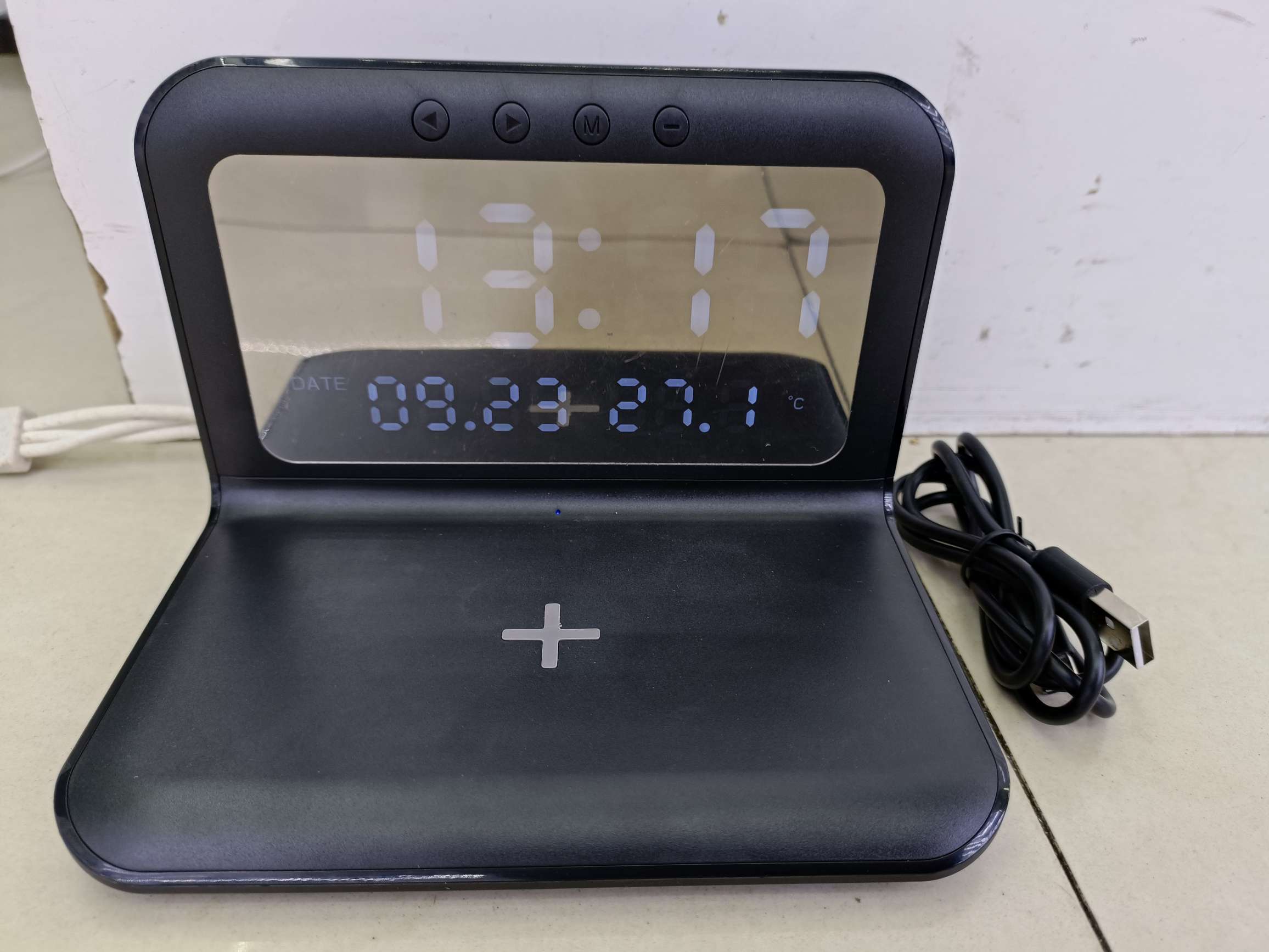 Split clock wireless charging mobile phone wireless charging 15W details Picture
