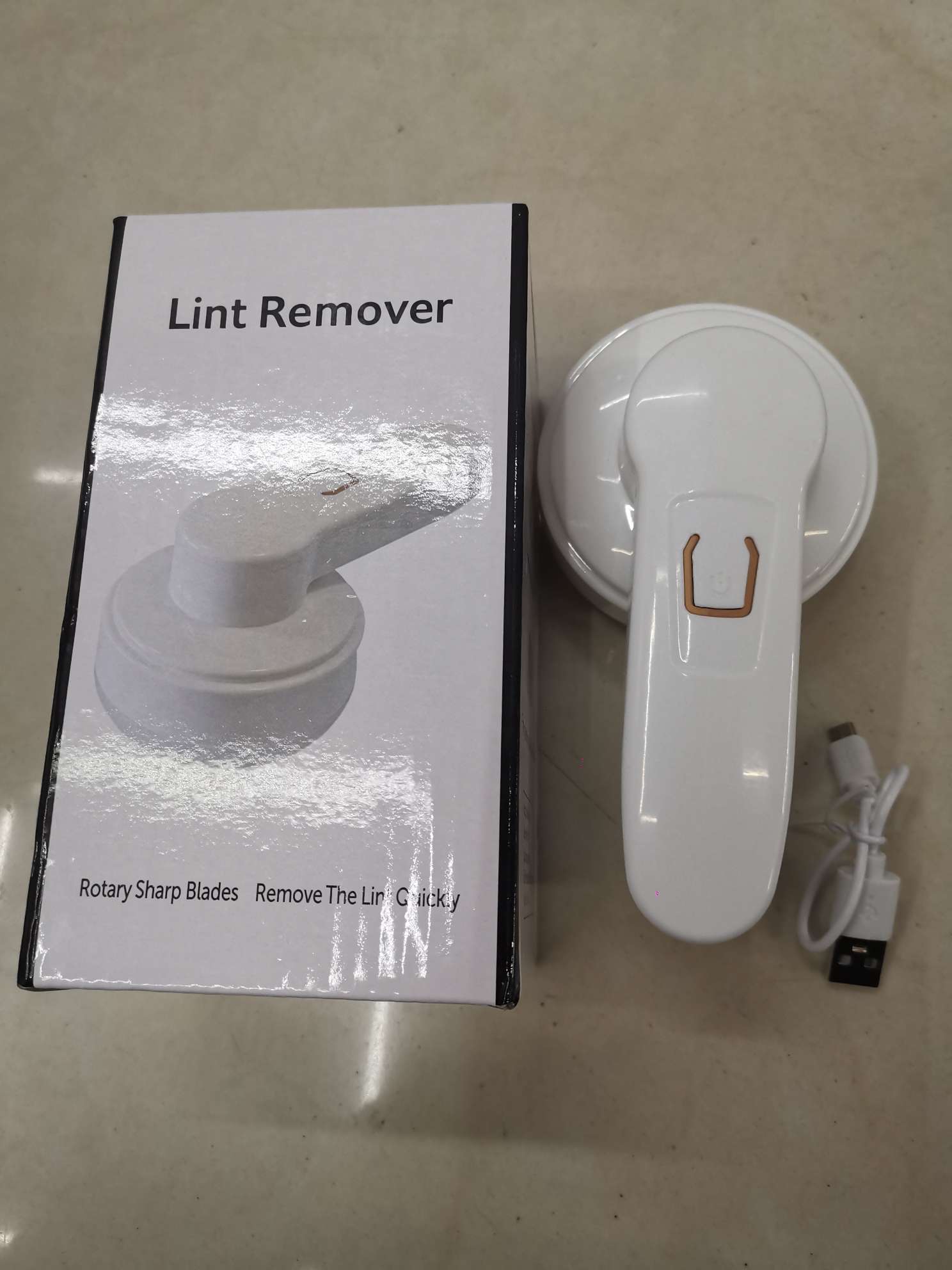 限时抢购！毛球修剪剃毛机，USB充电，便携出门，快速去球，让你的大衣焕然一新！不买你会后悔！详情图6