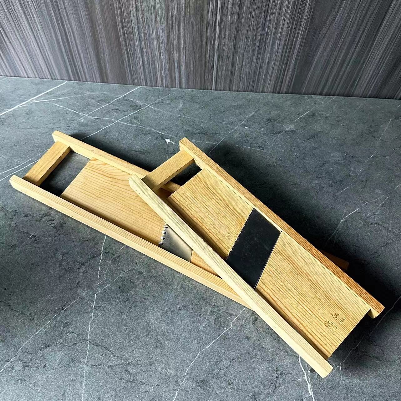 Solid wood slicer, grilling board, grilling tool, large and small, thick and thin, shredded radish and cucumber, suitable for hotel kitchen and household use Specification image