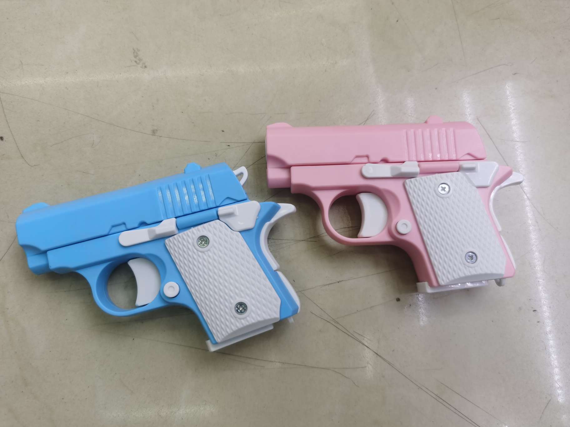 Explosive Toy 3D Gravity Radish Gun Radish Knife Radish Massage Ball details Picture