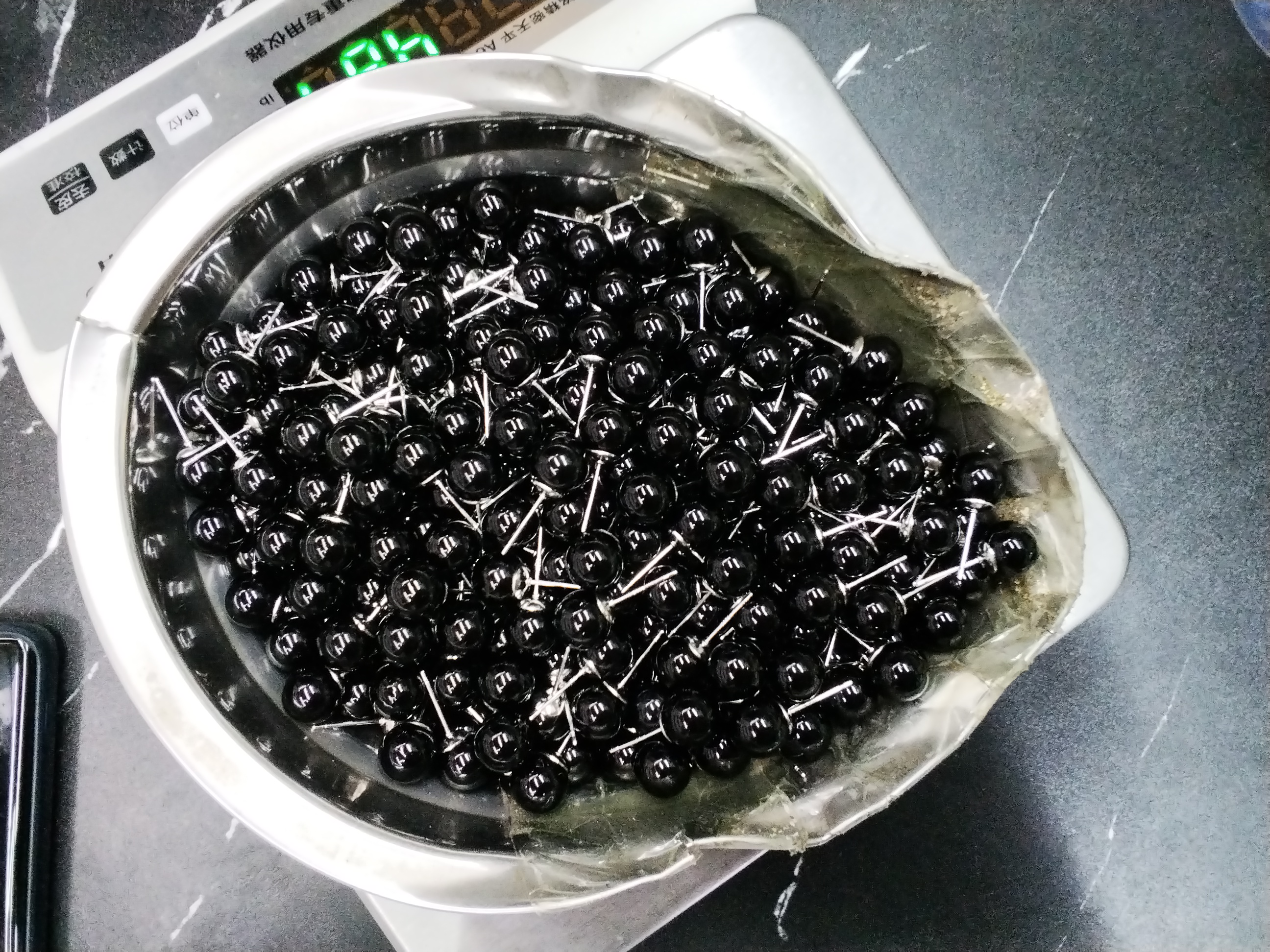 热销爆款！超值耳饰，优雅璀璨，不买你会后悔！限时抢购，赠品等你拿！