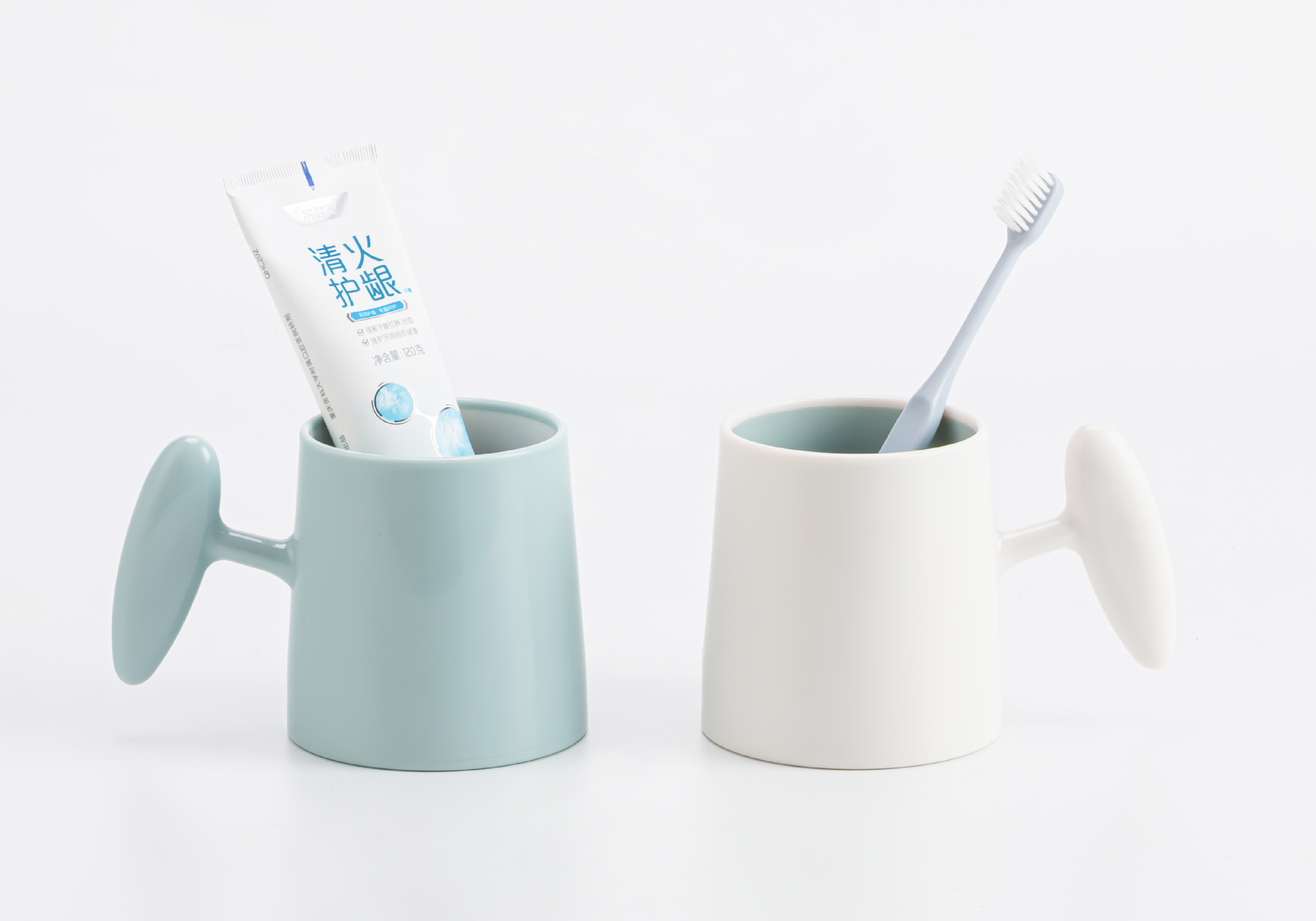 S87-7328 Creative Grip Cup, two-color Brushing cup, Simple mouthwash Cup, Plastic portable washbasin cup, Water cup Specification image