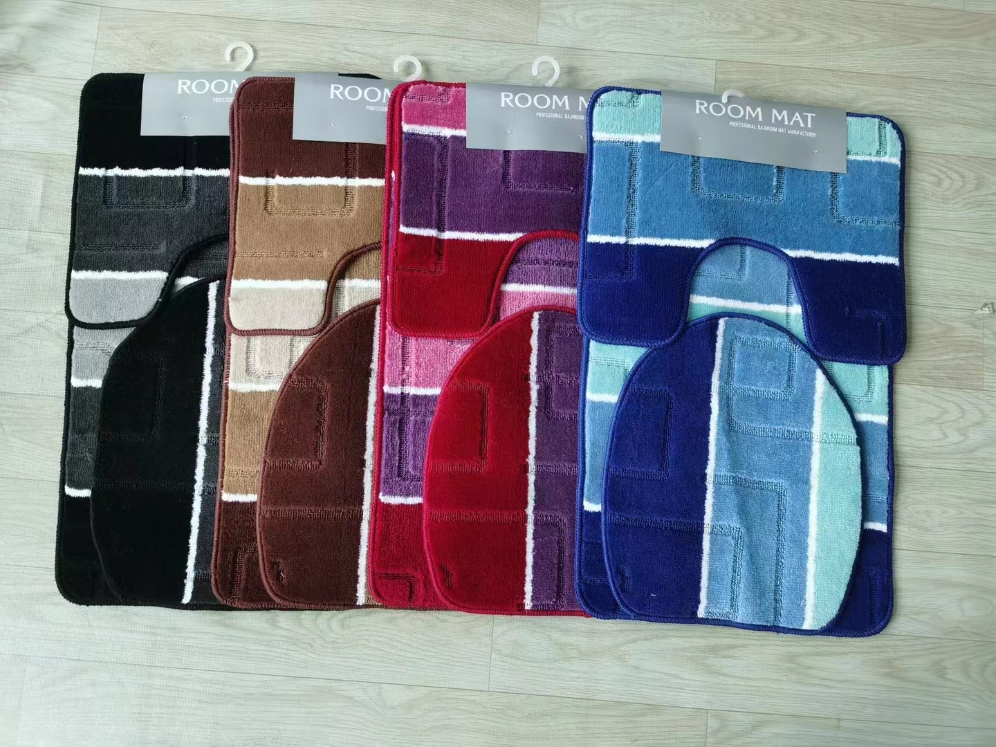 The bottom material of the polypropylene jacquard 3-piece set toilet toilet 3-piece set anti-slip combination floor mat, polyester jacquard floor mat for export is TPR, and the fabric is polypropylene 50*80Cm series Item Picture
