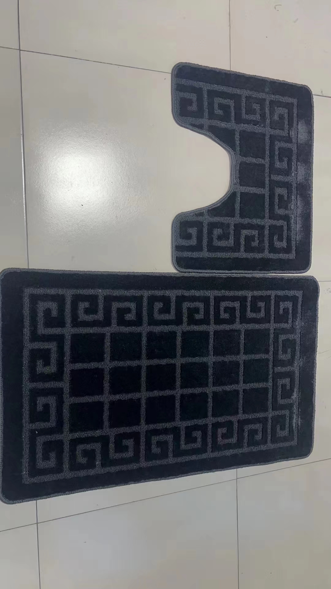 The bottom material of the 2-piece set of polypropylene jacquard floor mat and toilet is TPR, and the fabric is the 50*80Cm series of polypropylene. It is a non-slip combination floor mat made of polyester jacquard Specification drawing