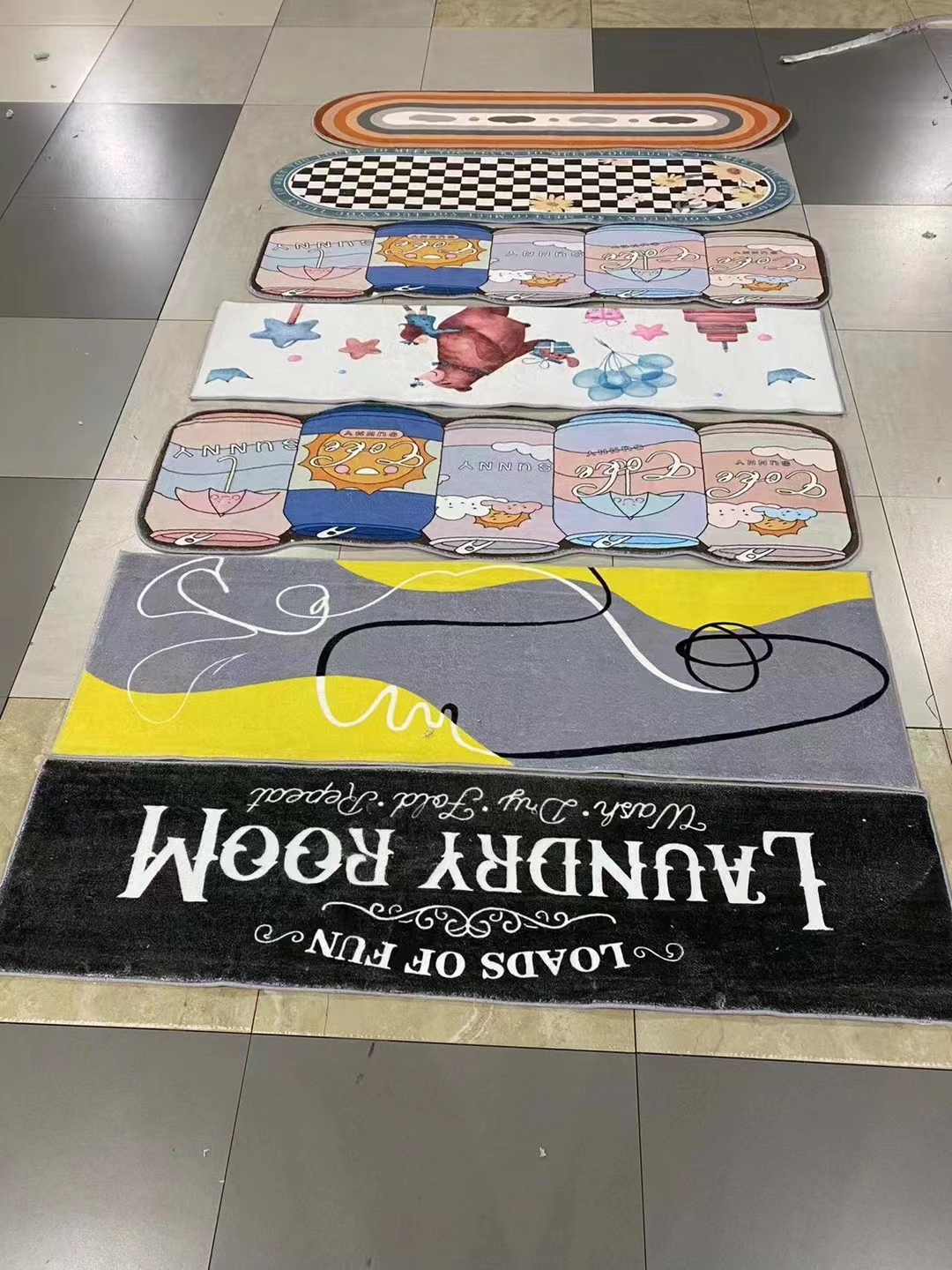 Imitation cashmere printed carpet, long strip bedside mat carpet, bedroom carpet, cartoon floor mat, children's bedside anti-slip mat, with multiple cartoon patterns and geometric patterns, good product quality, size 50*100CmM Specification drawing