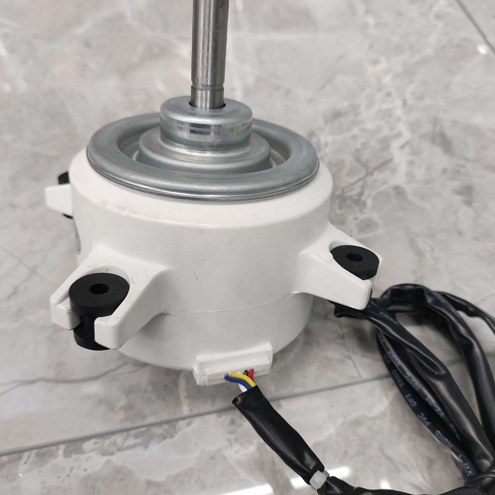 KFD-325-70-8C2 para daikin aire acondicionado unidad exterior dc ventilador motor Application Scenario