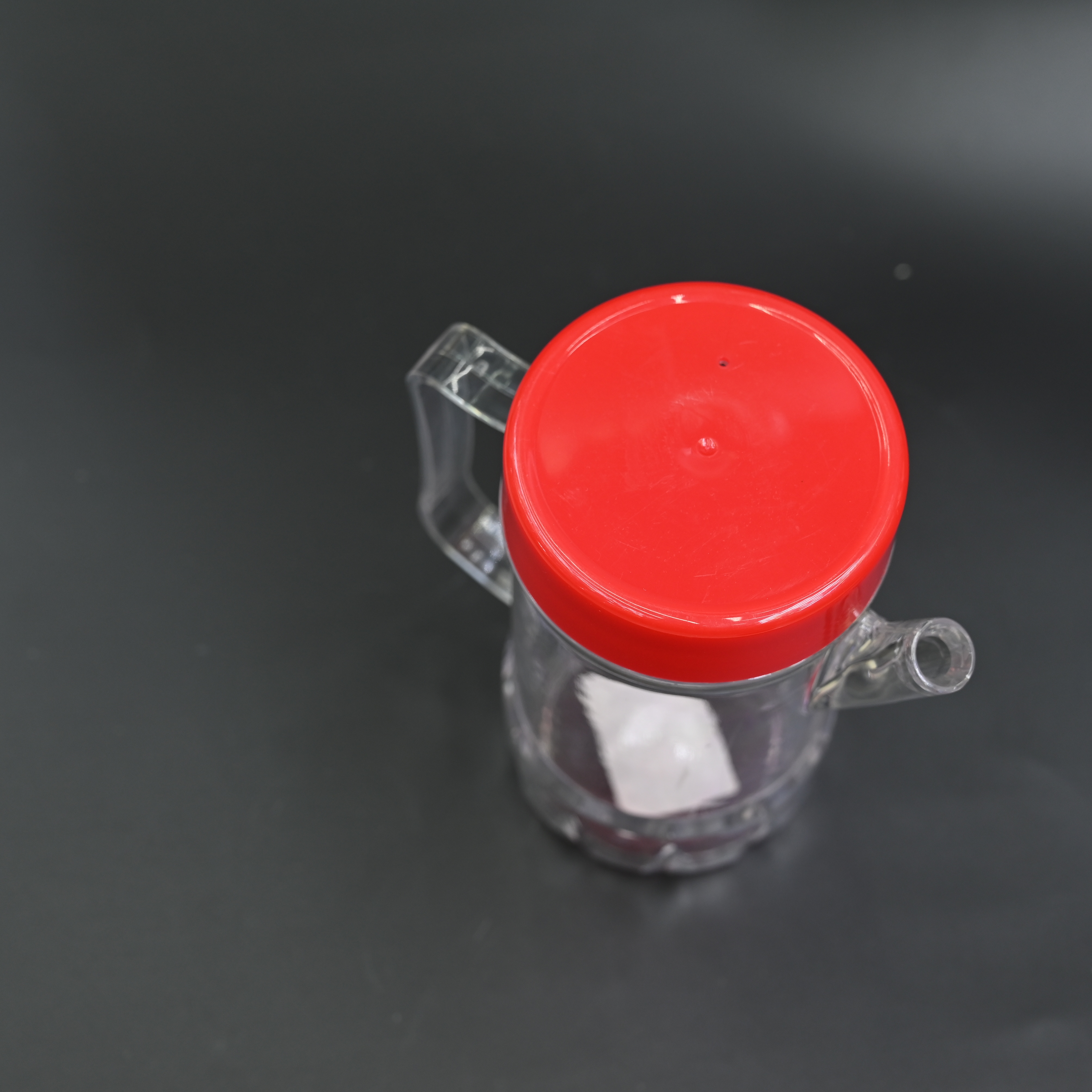塑料透明/带盖酱油/醋调味品壶白底实物图
