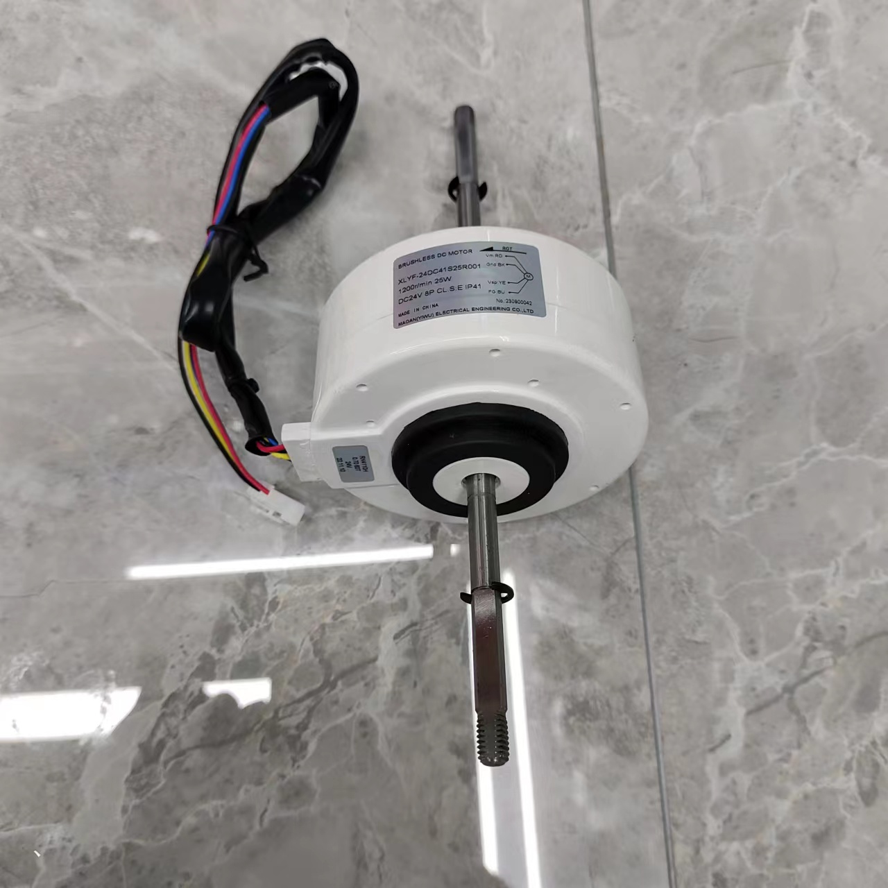 变频空调/外机电机/直流无刷/散热风机/空气净化器/电机白底实物图