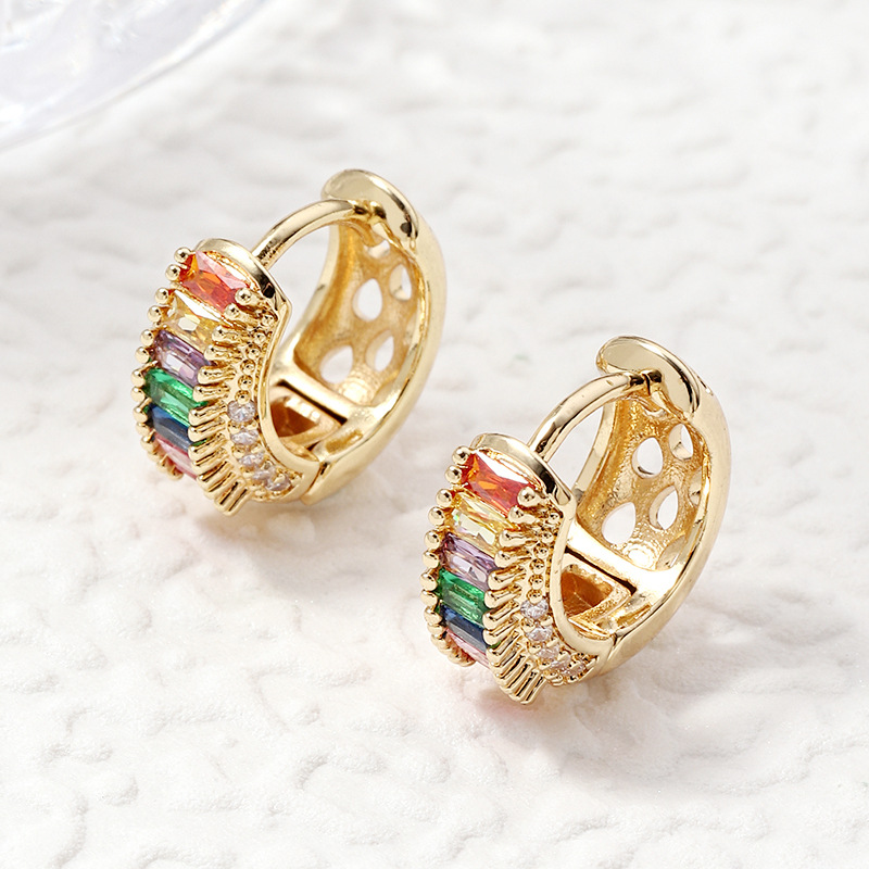 Zircon ear buckles, feminine, niche and light luxury earrings and accessories, European and American ear studs, personalized wholesale factory direct sales detail image 4