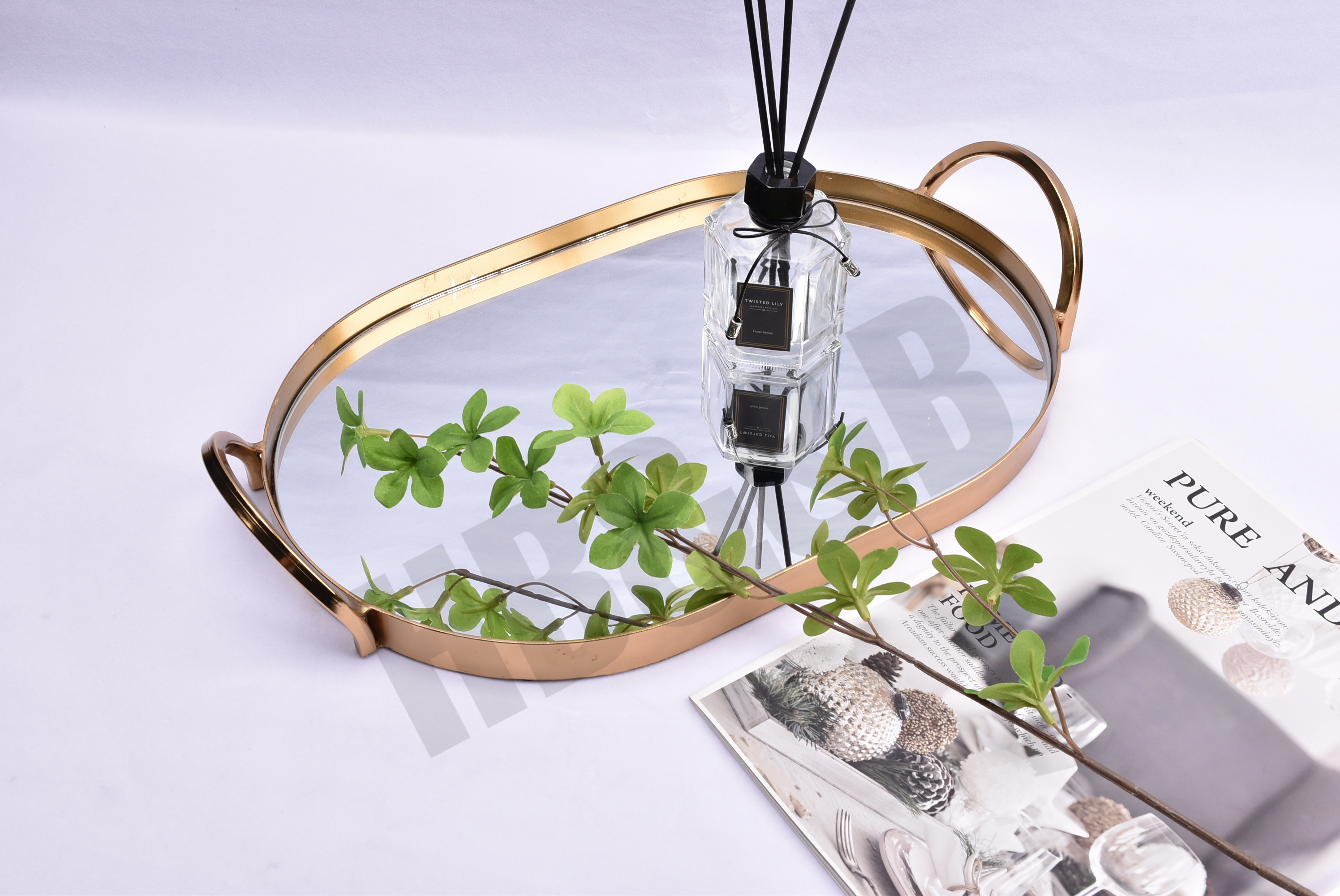 Nordic Light Luxury Metal Mirror Glass Tray Dressing Table Desktop Storage Sample Room Coffee Table Oval Tray Decoration