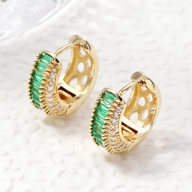 Zircon ear buckles, feminine, niche and light luxury earrings and accessories, European and American ear studs, personalized wholesale factory direct sales detail image 2