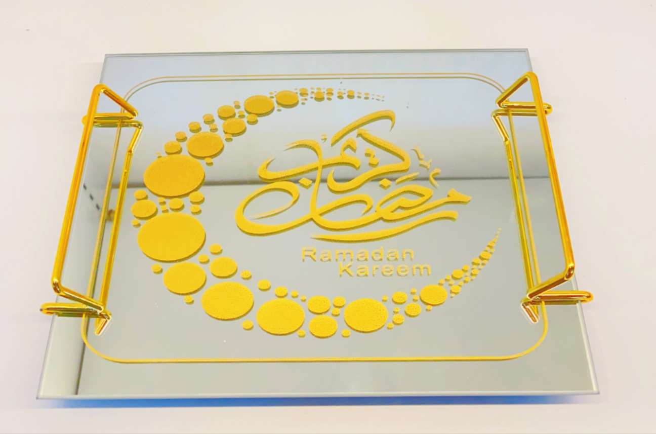 Middle East cross-border LED singing wind lamps, candlesticks, ironwork incense burners, decorative items, atmosphere decoration, home trays, hollowed-out decorative items, handicrafts Application Scenario
