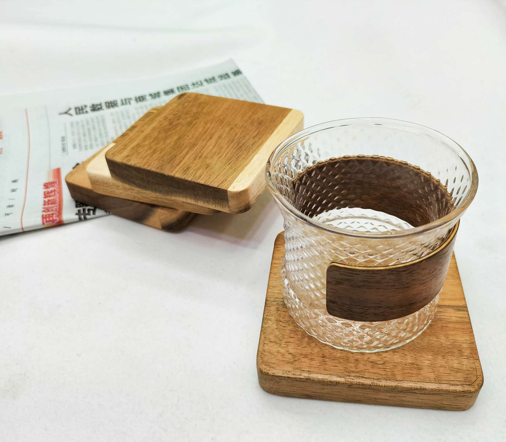 Yiwu quality square acacia wood coasters, heat-resistant and heat-insulating pads, household wooden cup holders, retro tea MATS, coffee cups and water coasters pic 4