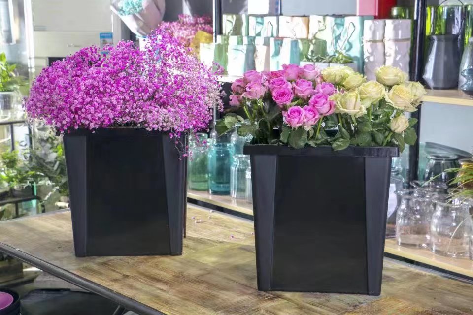 法式鲜花桶/塑料方形花桶/防摔耐磨养花白底实物图