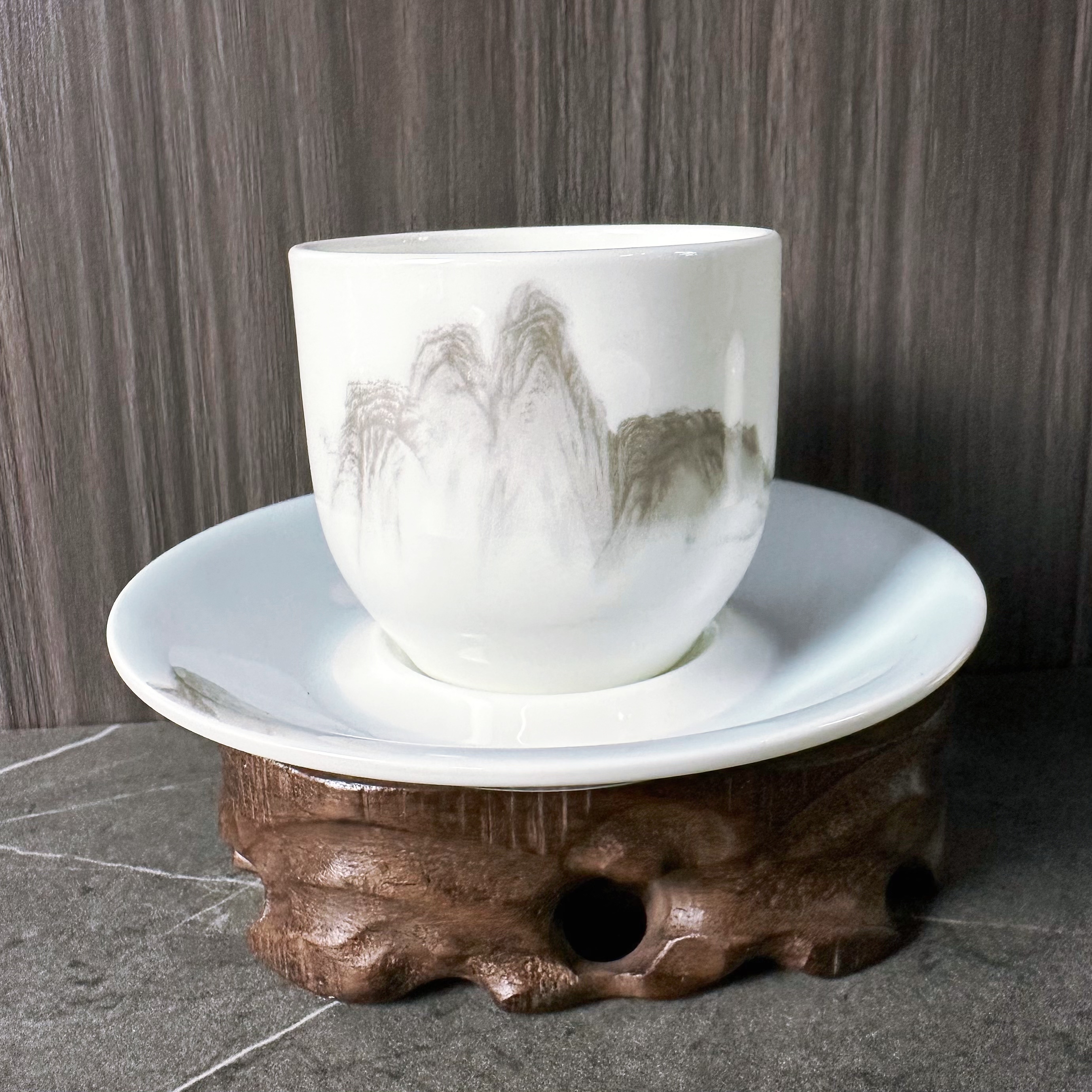 "Green Mountains and Clear Waters Series Ceramic Tableware Set of 12 pieces, Chinese ink-wash style, hotel, restaurant, banquet, commercial and household. Application Scenario