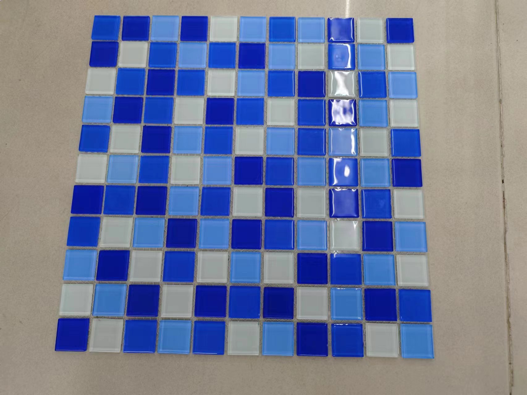 Crystal glass Mosaic tiles, small pieces of TV background wall tiles, wall-mounted water pool, self-adhesive wall-mounted water pool, Mosaic swimming pool, Mosaic