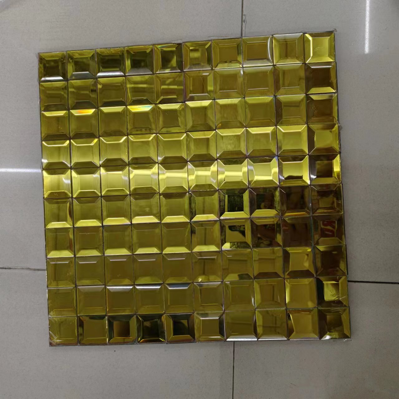 答案：水晶玻璃/马赛克瓷砖/电视背景/自粘墙贴/水池马赛克/游泳池马塞克产品图
