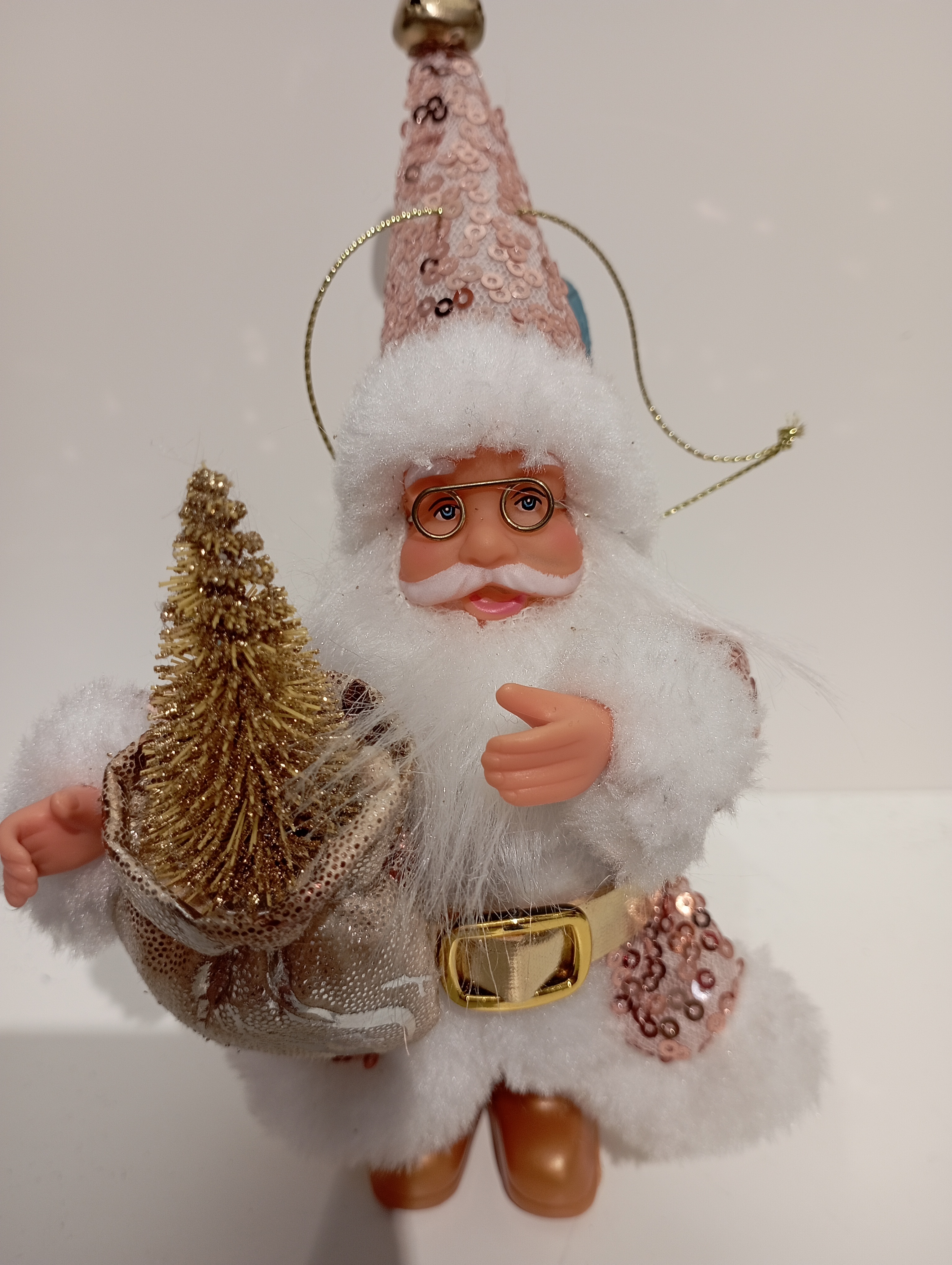 Factory direct sales of Santa Claus figurine and pendant, 5-inch pink dress with sequins, creating a refined atmosphere for the elderly details Picture