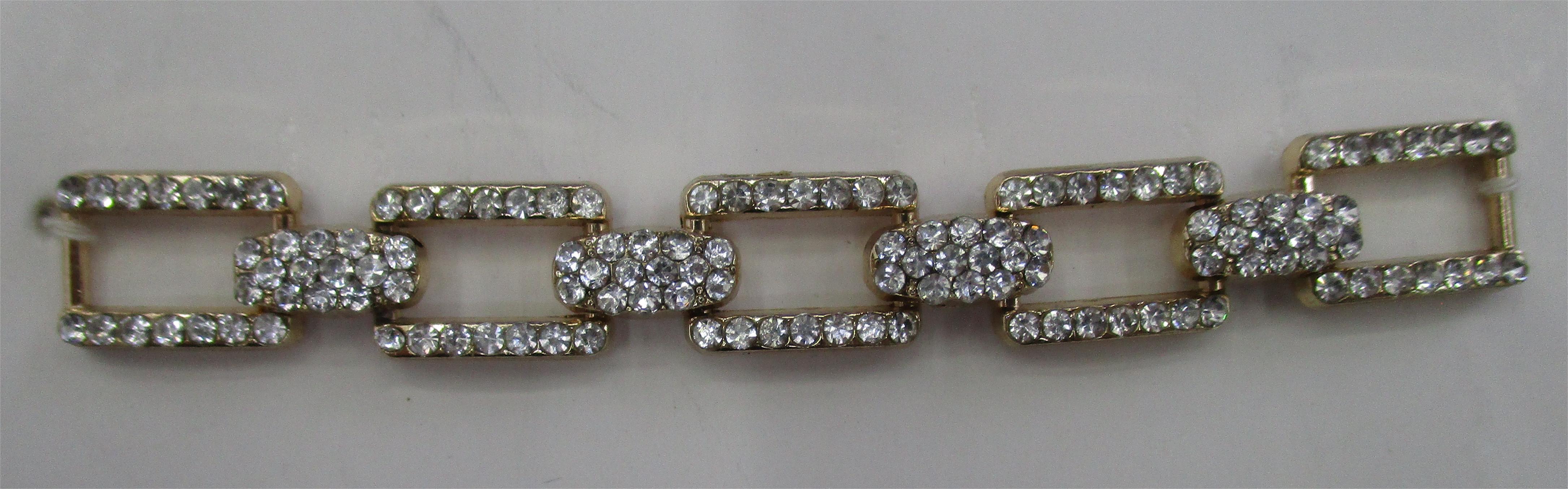 Accessories, clothing accessories. Customized decorative buckles. Alloy accessories, decorative shoe buckles, accessories with diamonds, high-end alloy decorative buckles details Picture