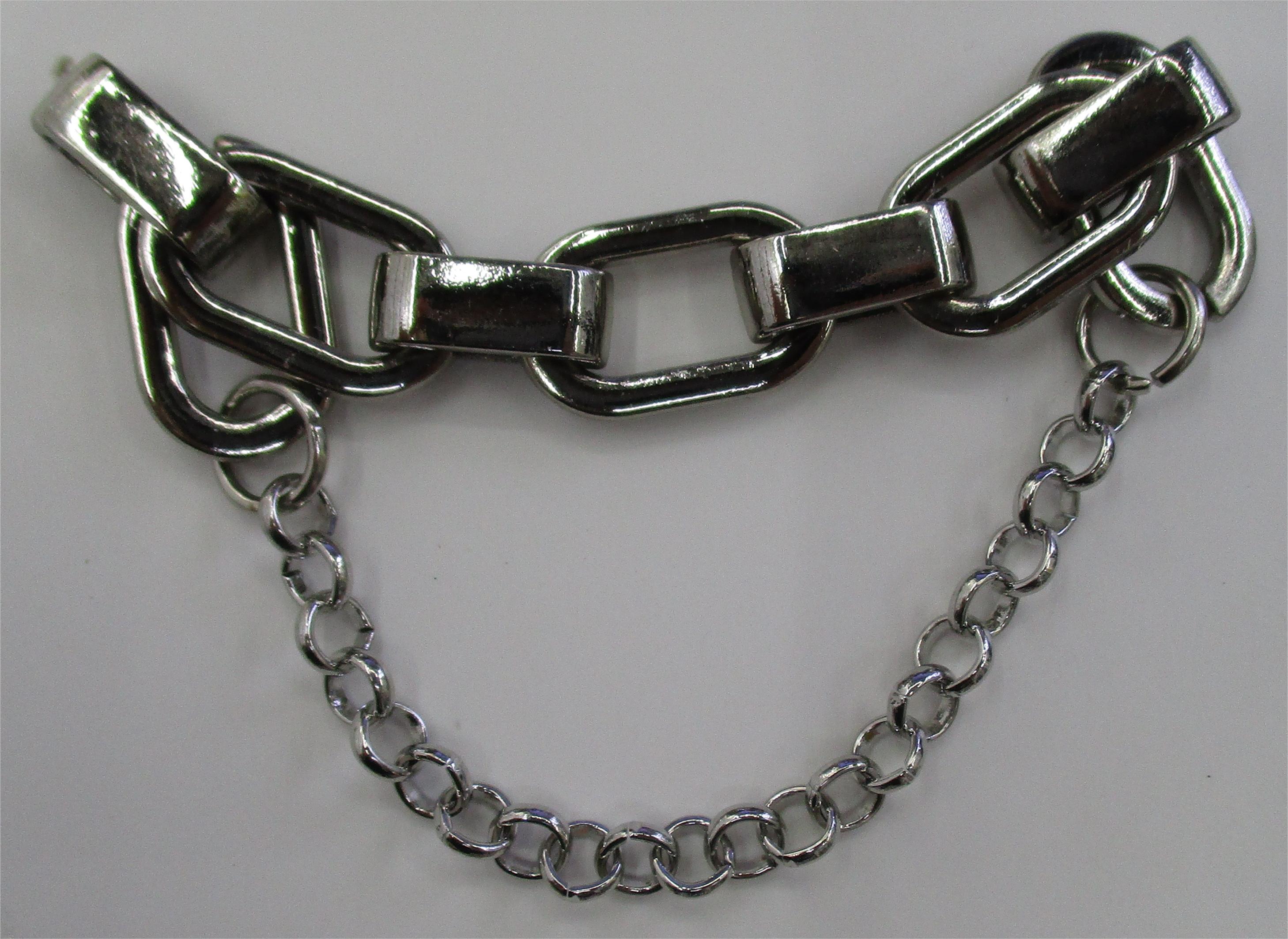 Customize exclusive high-end alloy decorative buckles, diamond accessories and clothing accessories to enhance your dressing taste details Picture